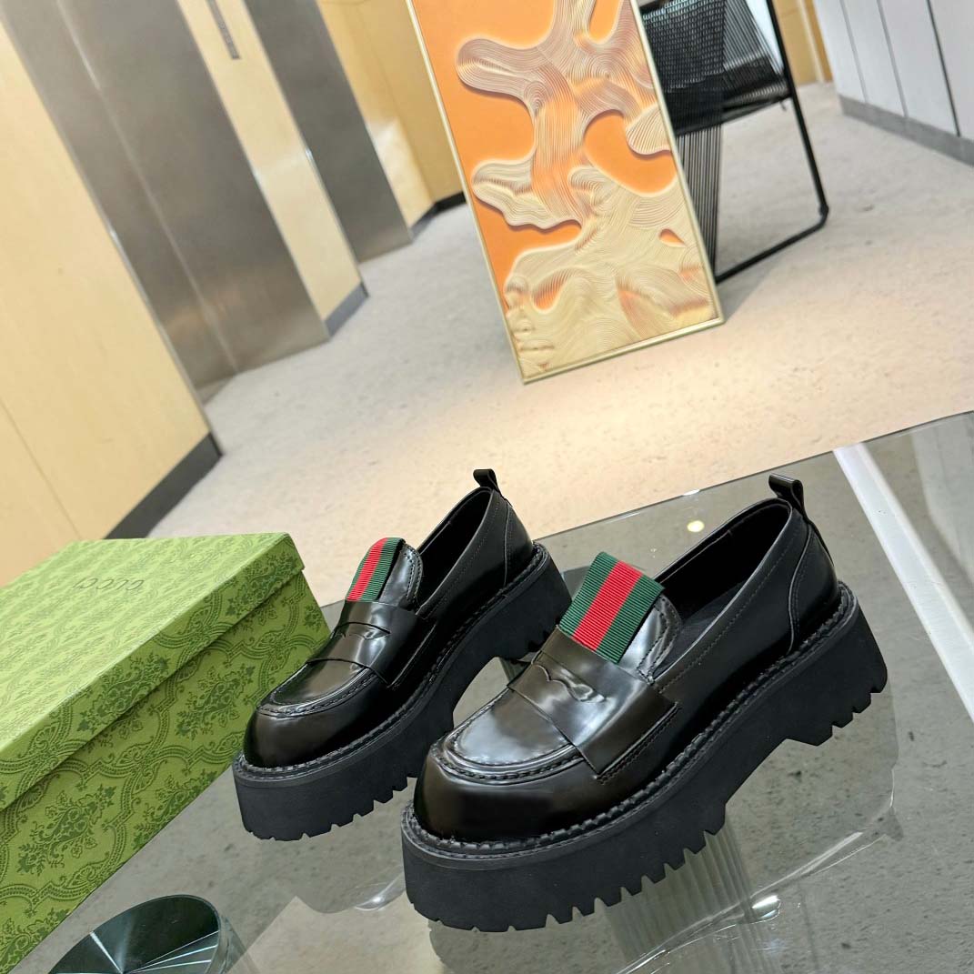 Gucci Women's Leather Loafers - DesignerGu