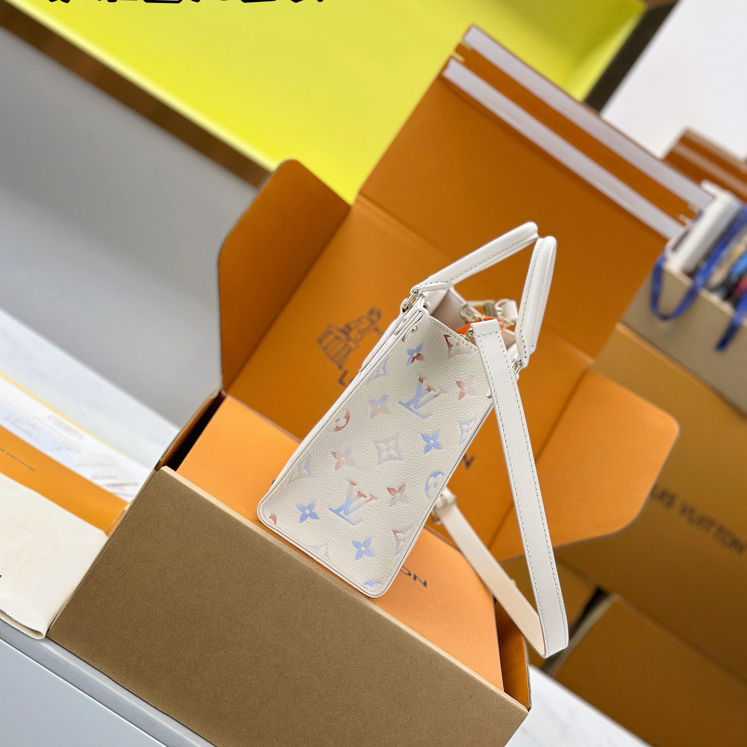 Louis Vuitton OnTheGo PM M25770 - DesignerGu