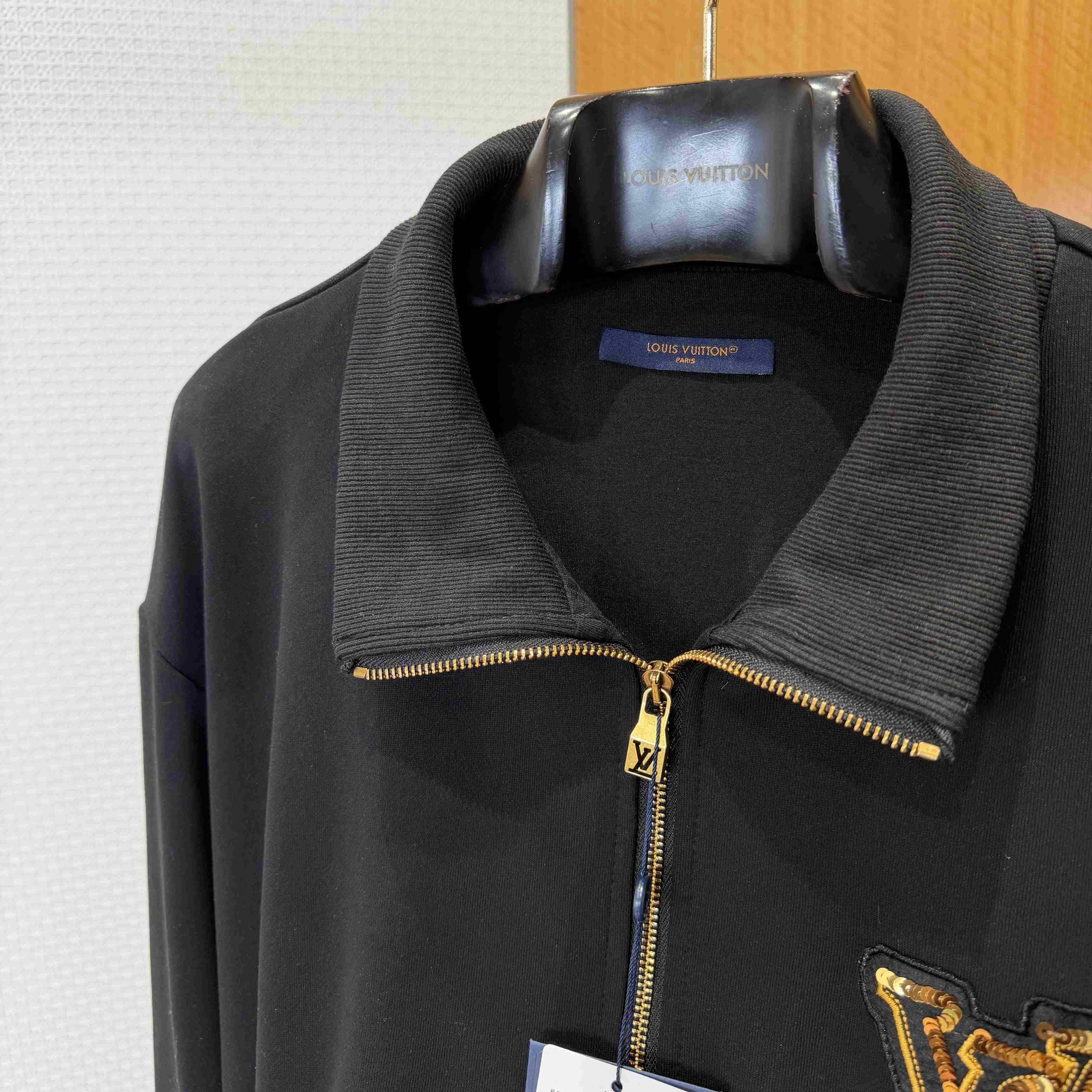 Louis Vuitton Embellished Signature Track Top     1AJUZU - DesignerGu