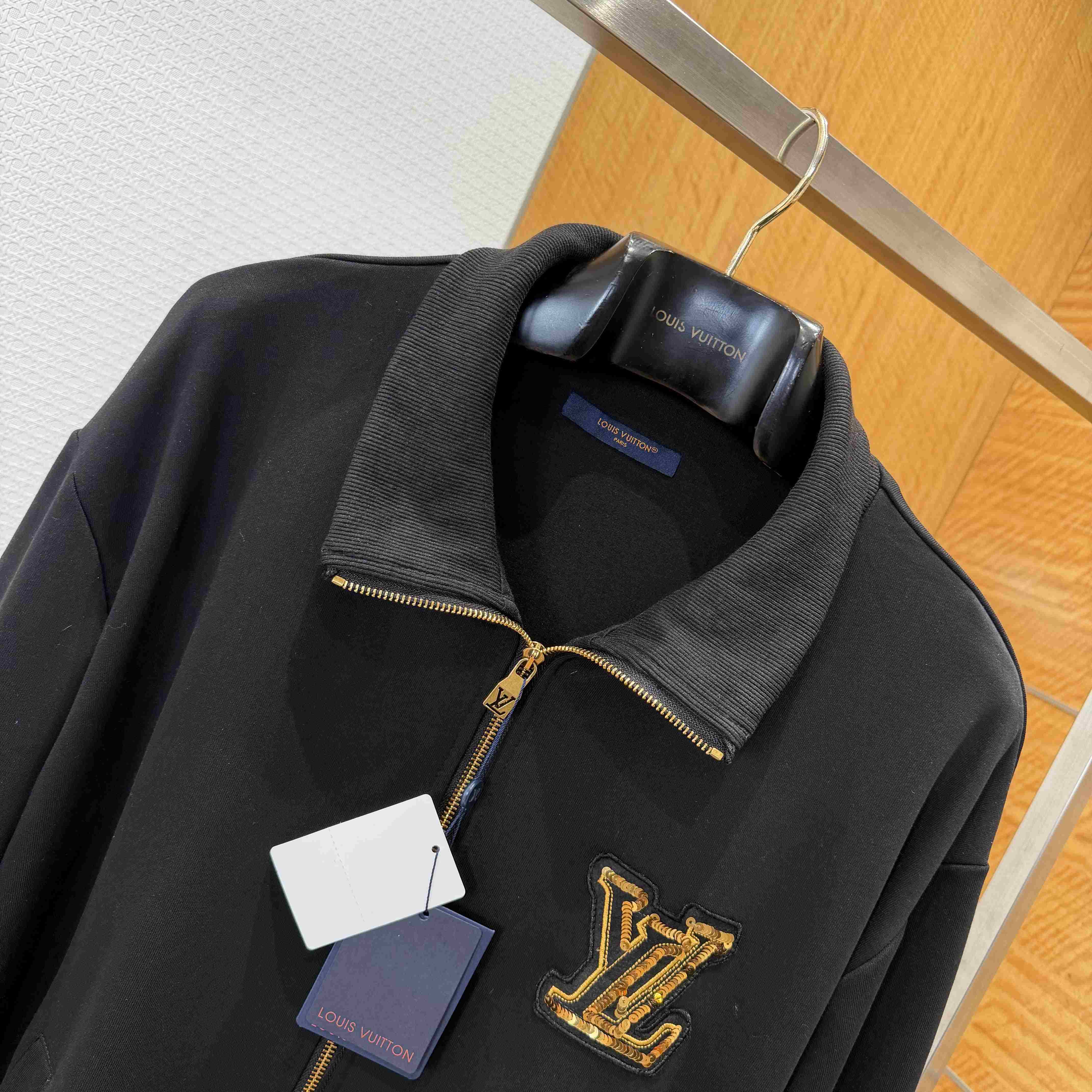 Louis Vuitton Embellished Signature Track Top     1AJUZU - DesignerGu