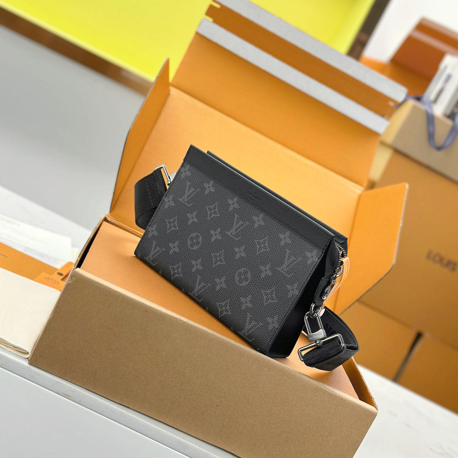 Louis Vuitton Gaston Wearable Wallet  M81124 - DesignerGu