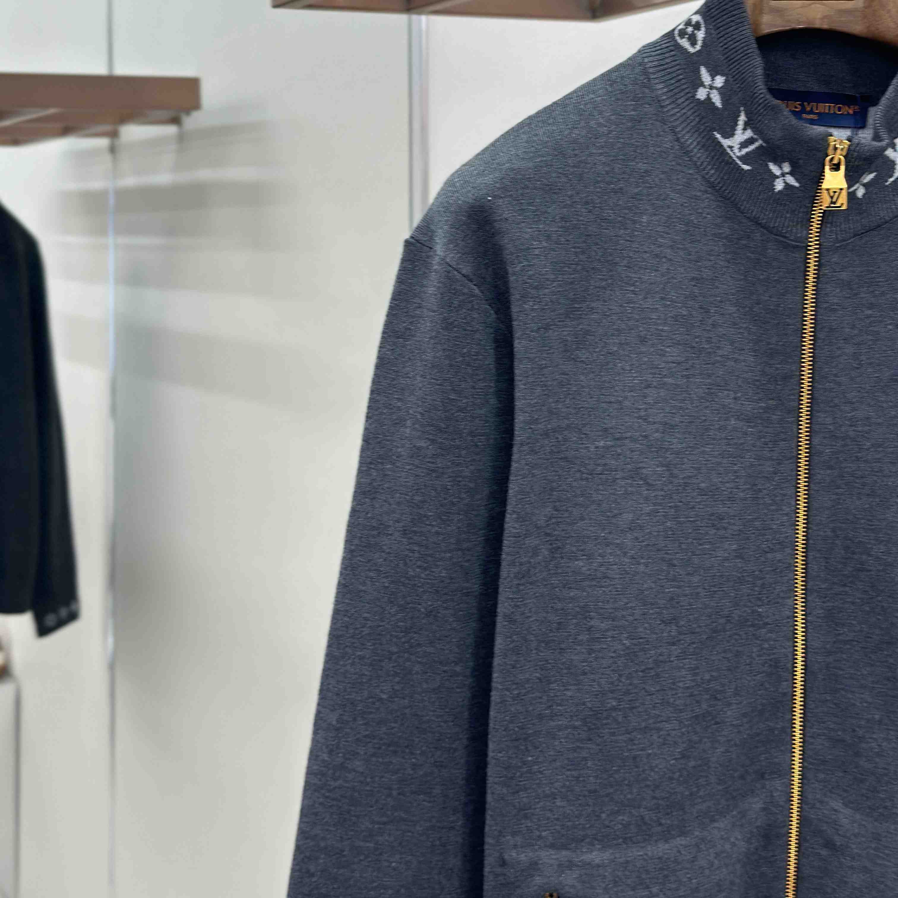 Louis Vuitton Zippered Fleece Blouson    1AJTU2 - DesignerGu