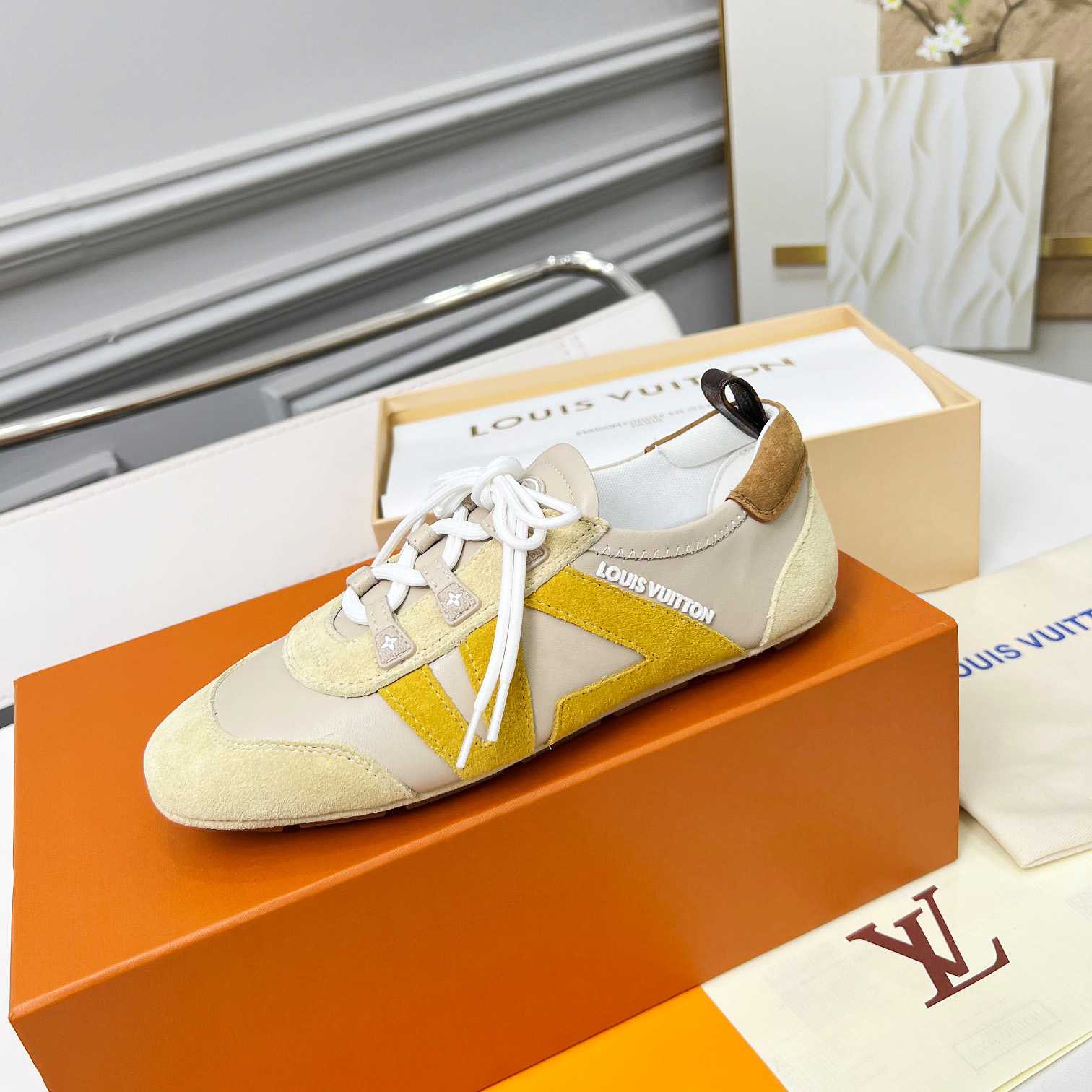 Louis Vuitton Sneakerina 1AHNEM - DesignerGu
