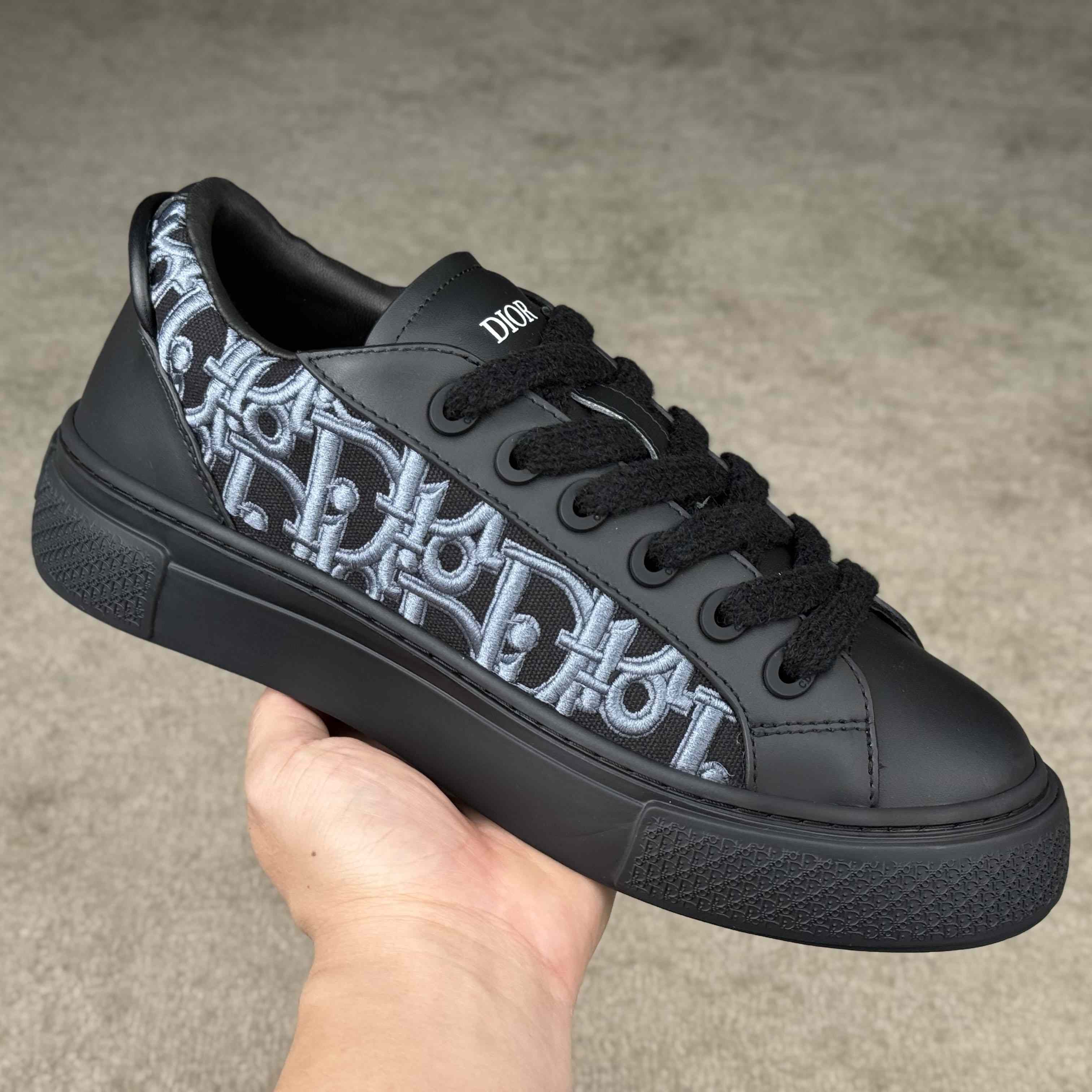 Dior B33 Spin Sneaker  - DesignerGu