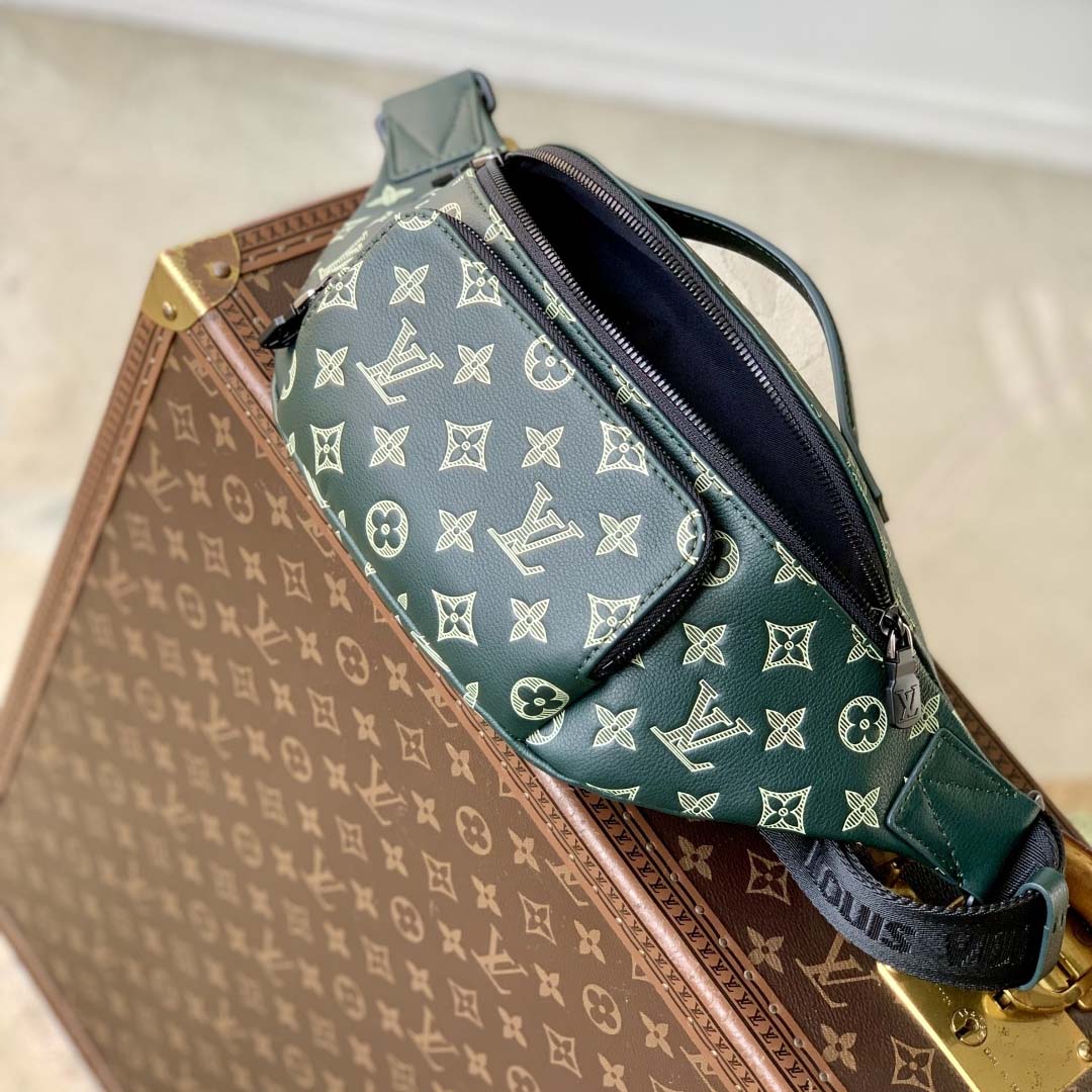 Louis Vuitton Rush Bumbag Monogram Shadow   M27153 - DesignerGu