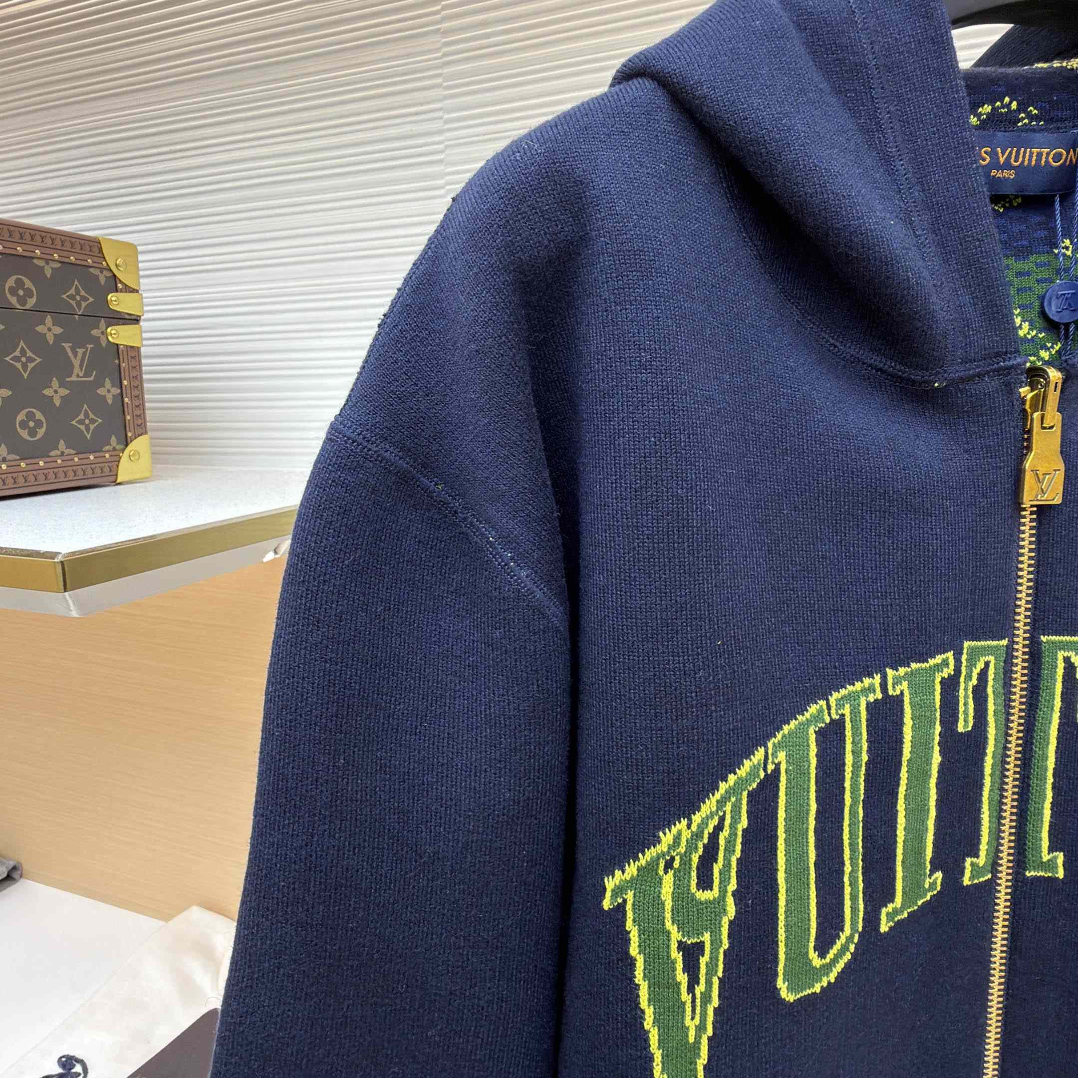 Louis Vuitton Monogram Double Face Reversible Hoodie 1AIJZ9 - DesignerGu