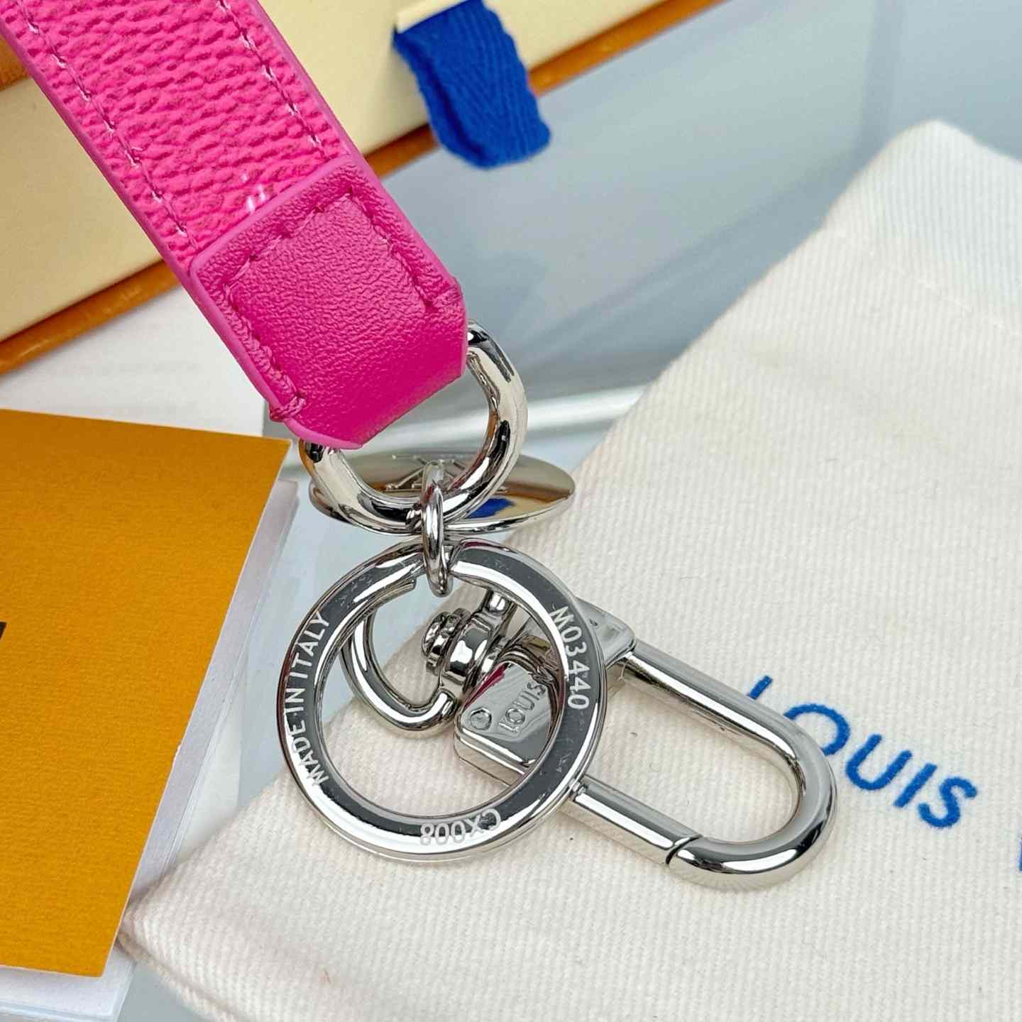 Louis Vuitton LV Slim Dragonne Key Holder and Bag Charm S00  - DesignerGu