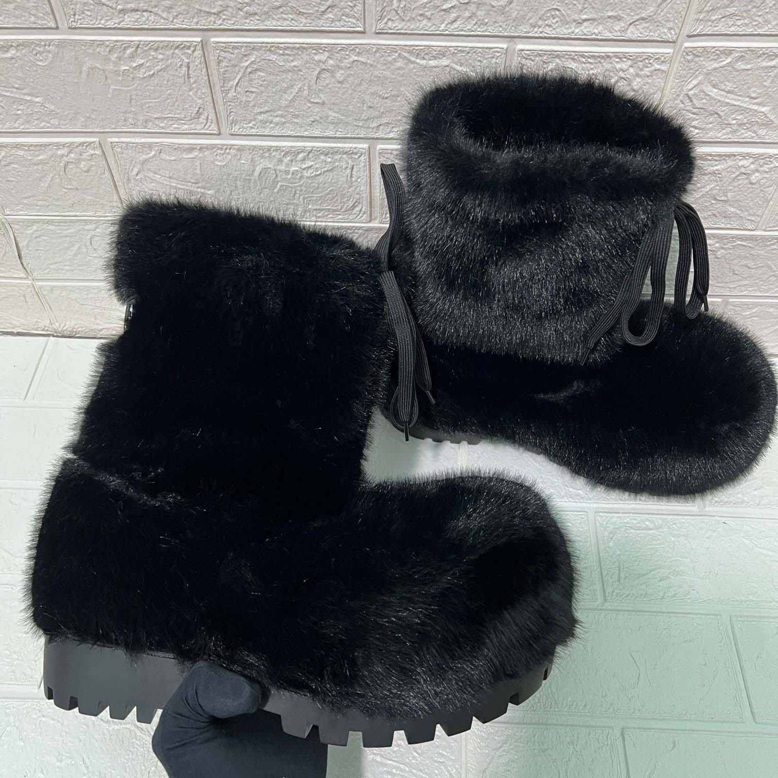 Balenciaga Alaska Low Boot In Black Synthetic Material - DesignerGu