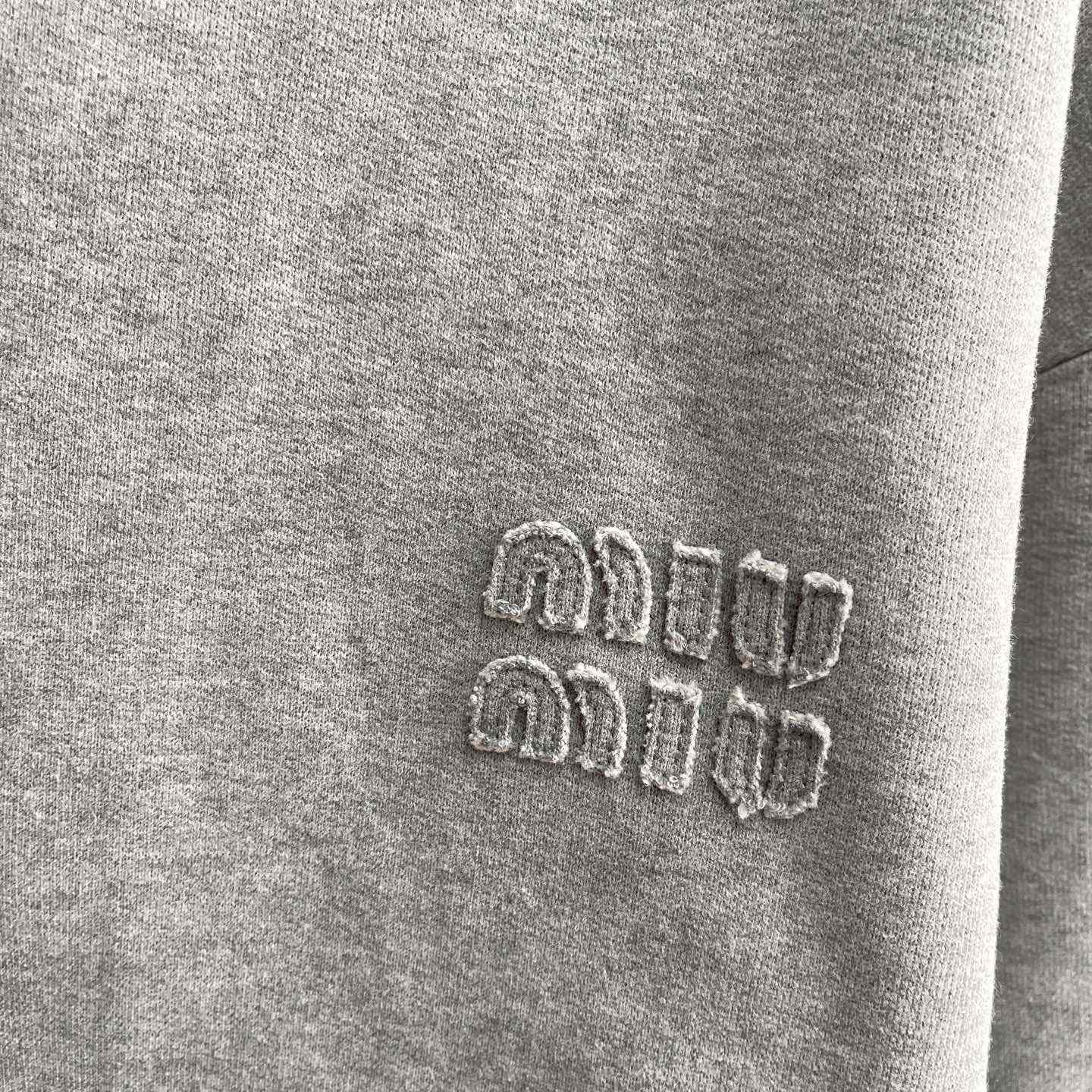Miu Miu Logo-appliqué Cotton Hoodie     80002 - DesignerGu