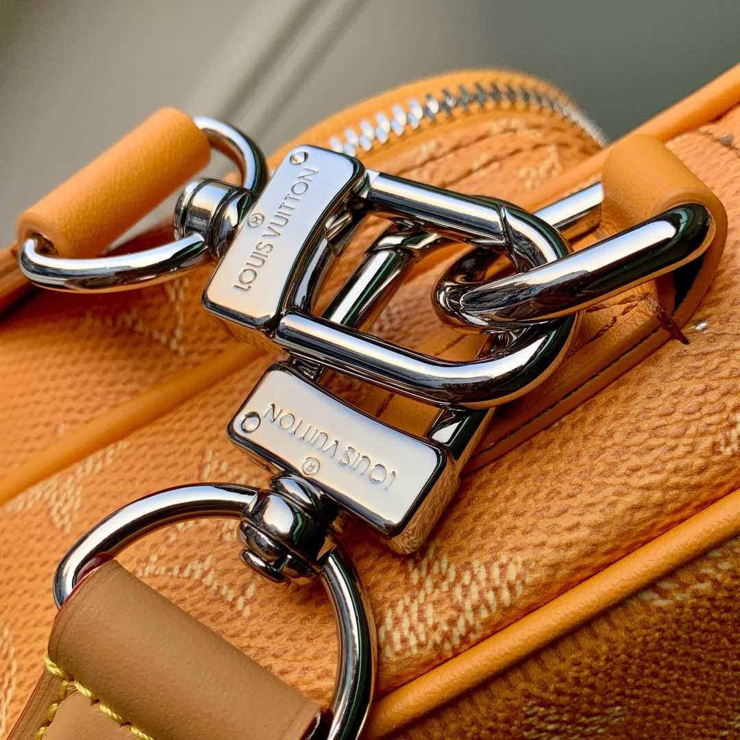 Louis Vuitton Nil Monogram    M27232 - DesignerGu