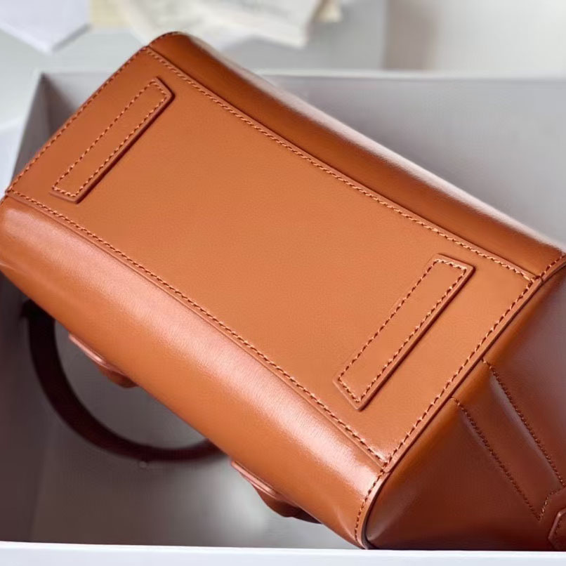 Givenchy MINI Antigona Bag    23x27x13cm - DesignerGu