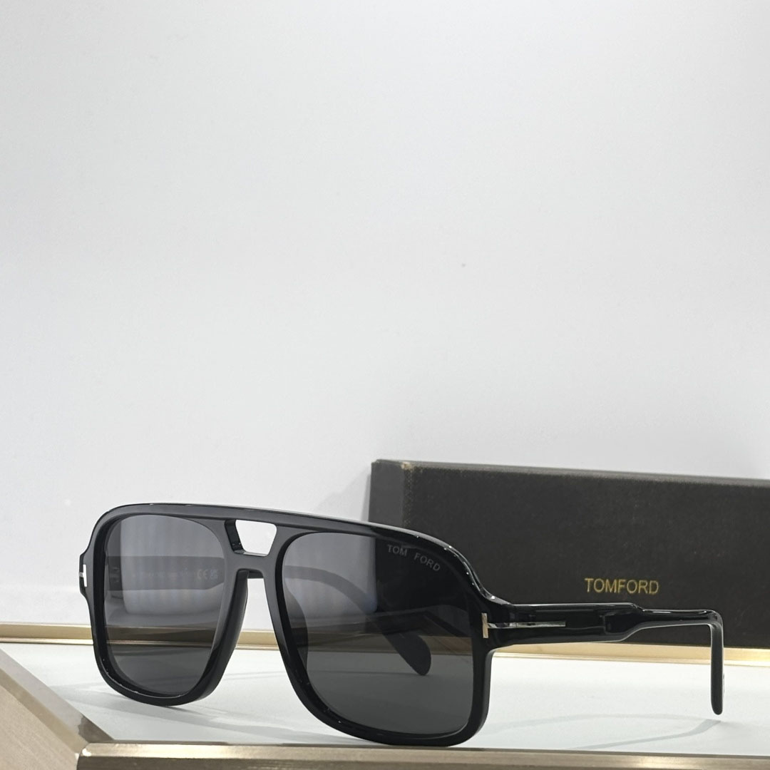 Tom Ford TF884 Sunglasses - DesignerGu