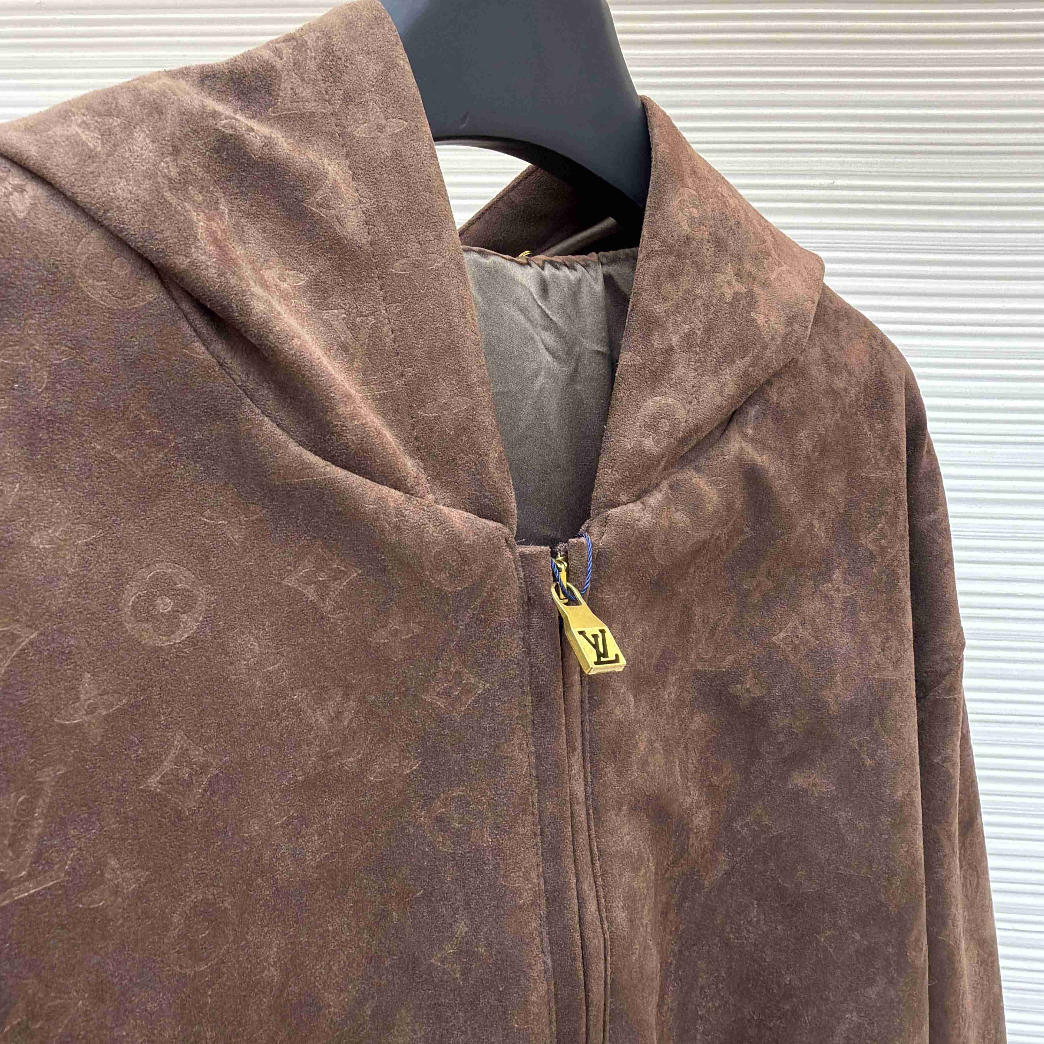 Louis Vuitton Monogram Embossed Suede Hoodie    1AJUNM - DesignerGu