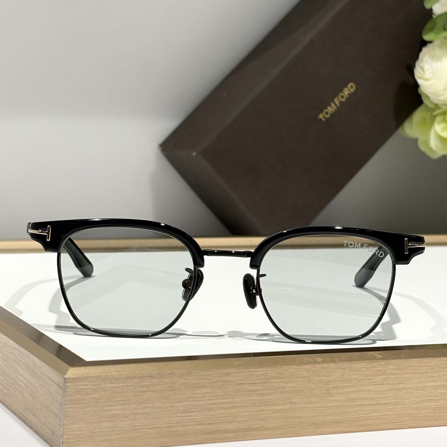 Tom Ford TF1119-D Sunglasses - DesignerGu