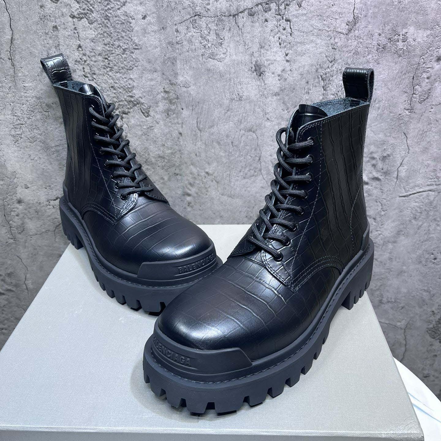 Balenciaga Strike 20mm Lace-up Boot - DesignerGu