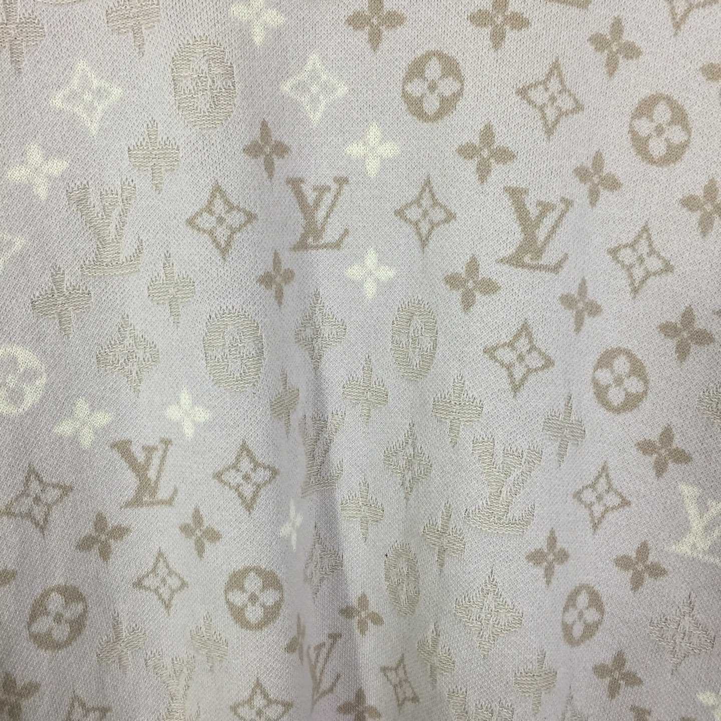Louis Vuitton Monogram Short-Sleeved Crewneck   1AJBTD - DesignerGu