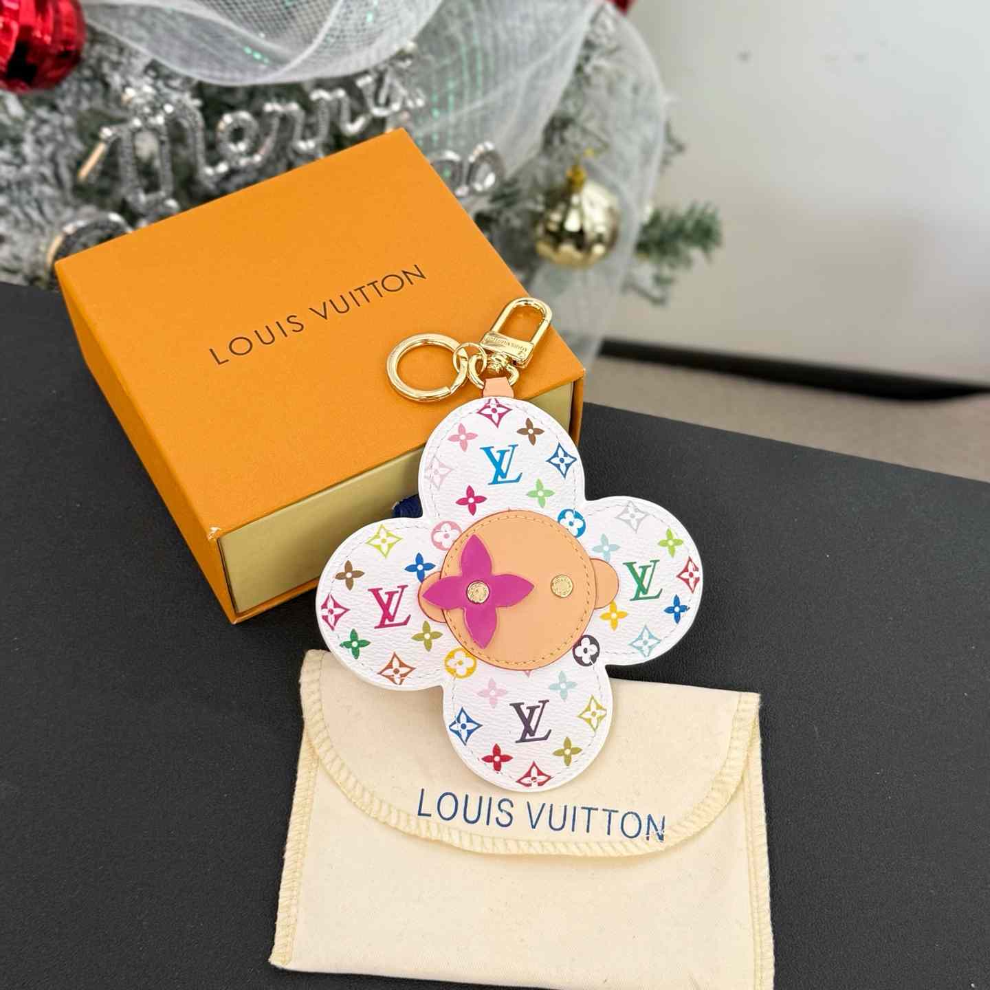 Louis Vuitton LV x TM Vivienne Head Bag Charm   M03728 - DesignerGu