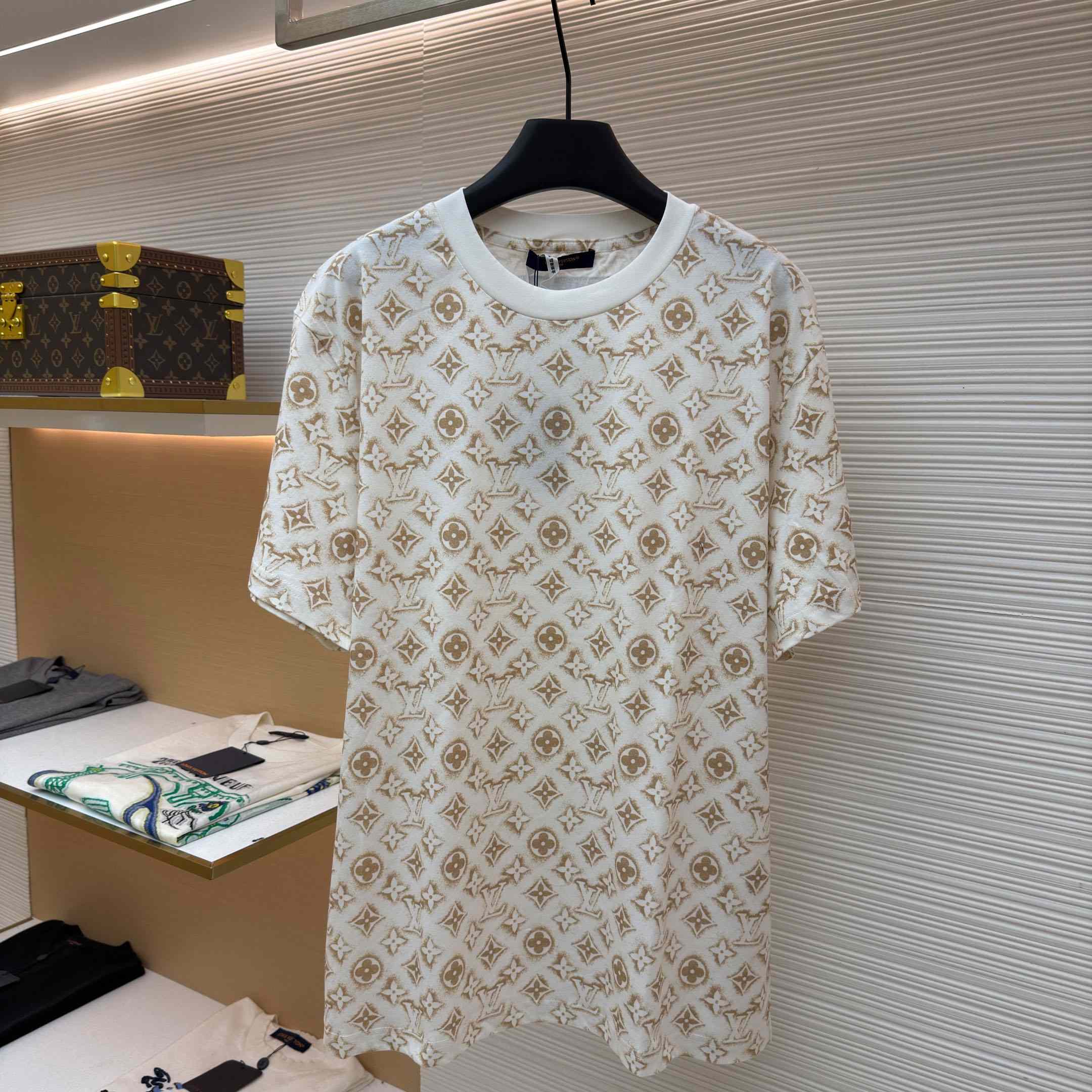 Louis Vuitton Monogram Print Short Sleeve Tee - DesignerGu