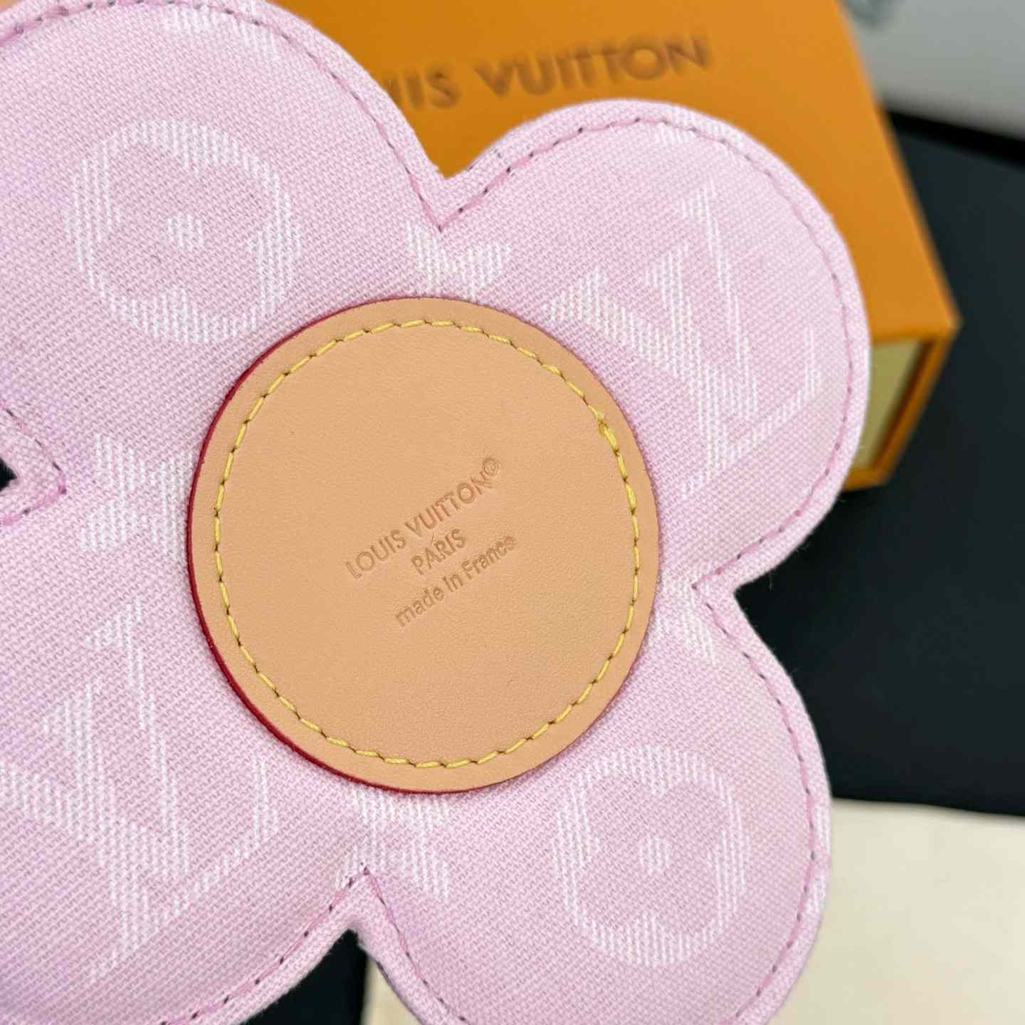 Louis Vuitton LV x TM Vivienne Head Bag Charm   M03823 - DesignerGu