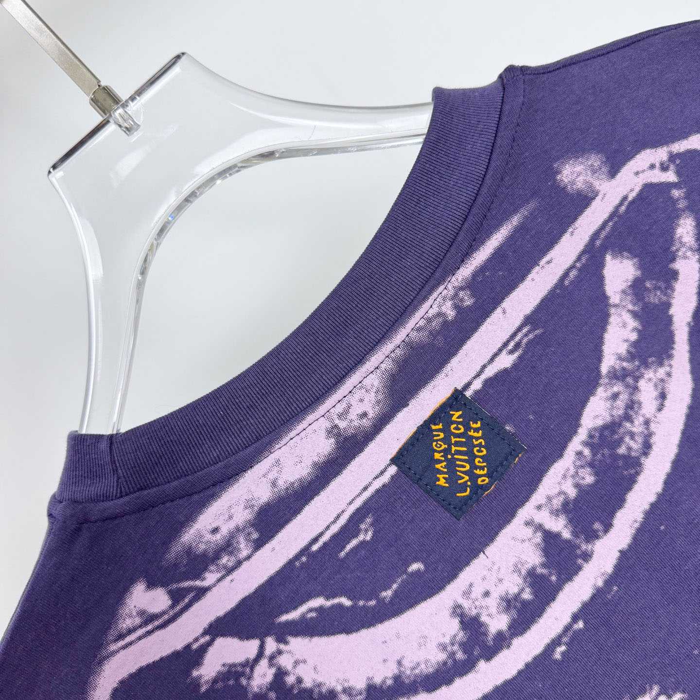  Louis Vuitton Overprinted Vuitton T-Shirt 1AJUDM - DesignerGu