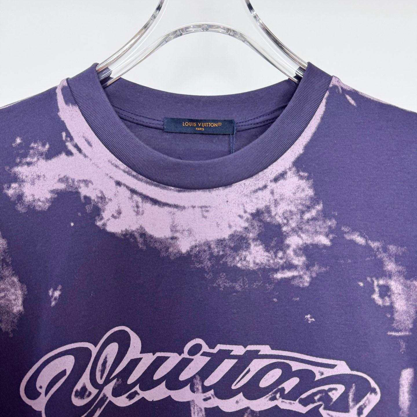  Louis Vuitton Overprinted Vuitton T-Shirt 1AJUDM - DesignerGu