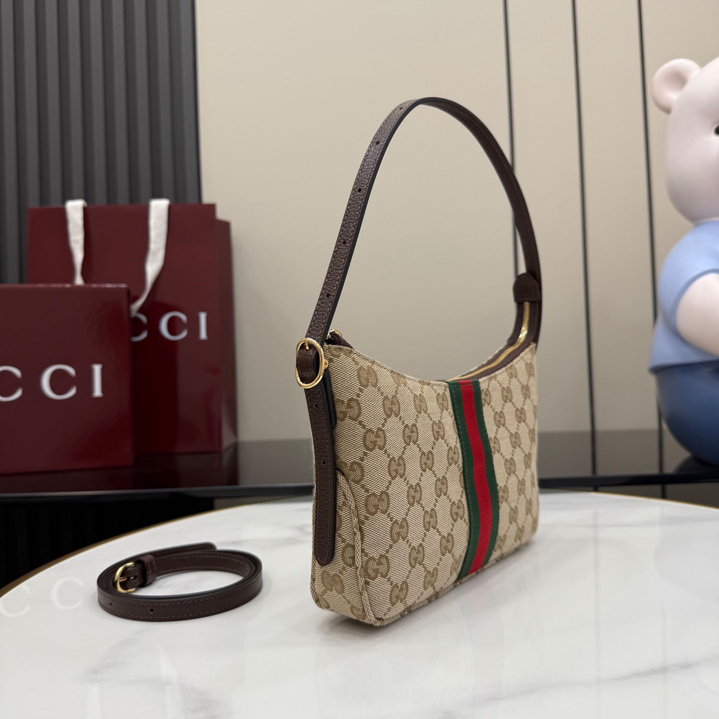 Gucci Lunetta Small Crossbody Bag 863406 - DesignerGu