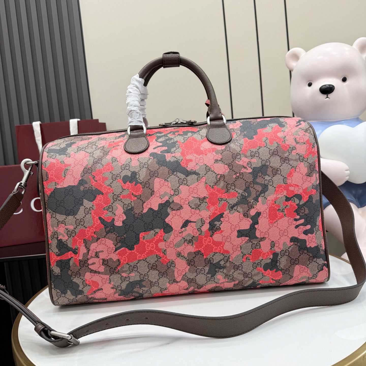 Gucci GG Medium Duffle Bag 834460 - DesignerGu