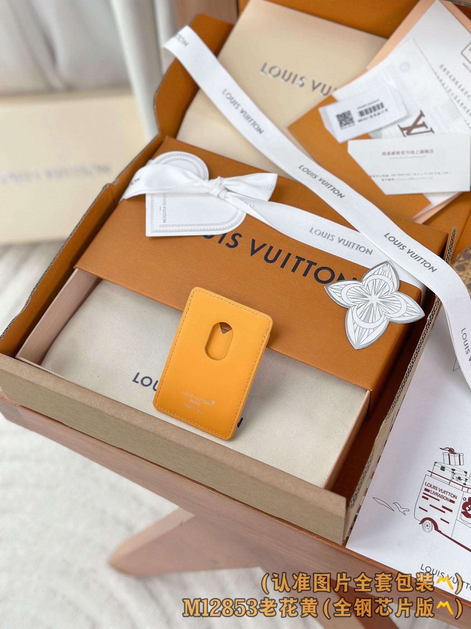 Louis Vuitton Magnetic Card Holder M12853 - DesignerGu