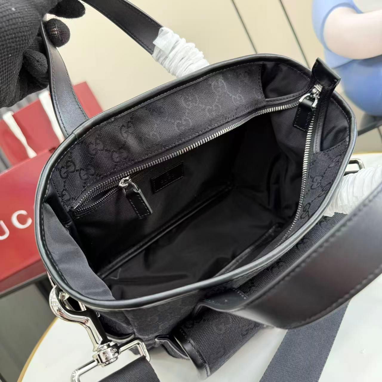 Gucci GG Canvas Small Tote Bag 854743 - DesignerGu