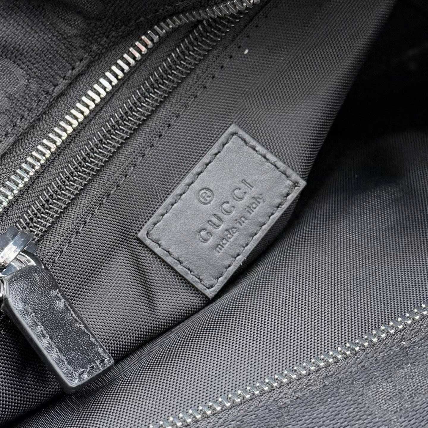 Gucci GG Canvas Small Tote Bag 854743 - DesignerGu