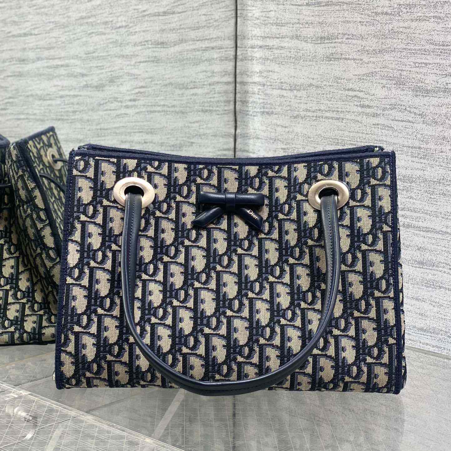 Dior Small Shopping Bag - DesignerGu