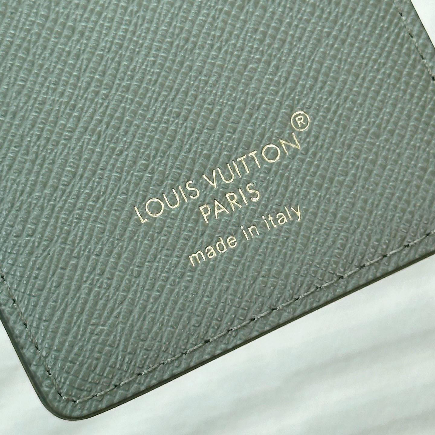 Louis Vuitton Magnetic Card Holder M25659 - DesignerGu