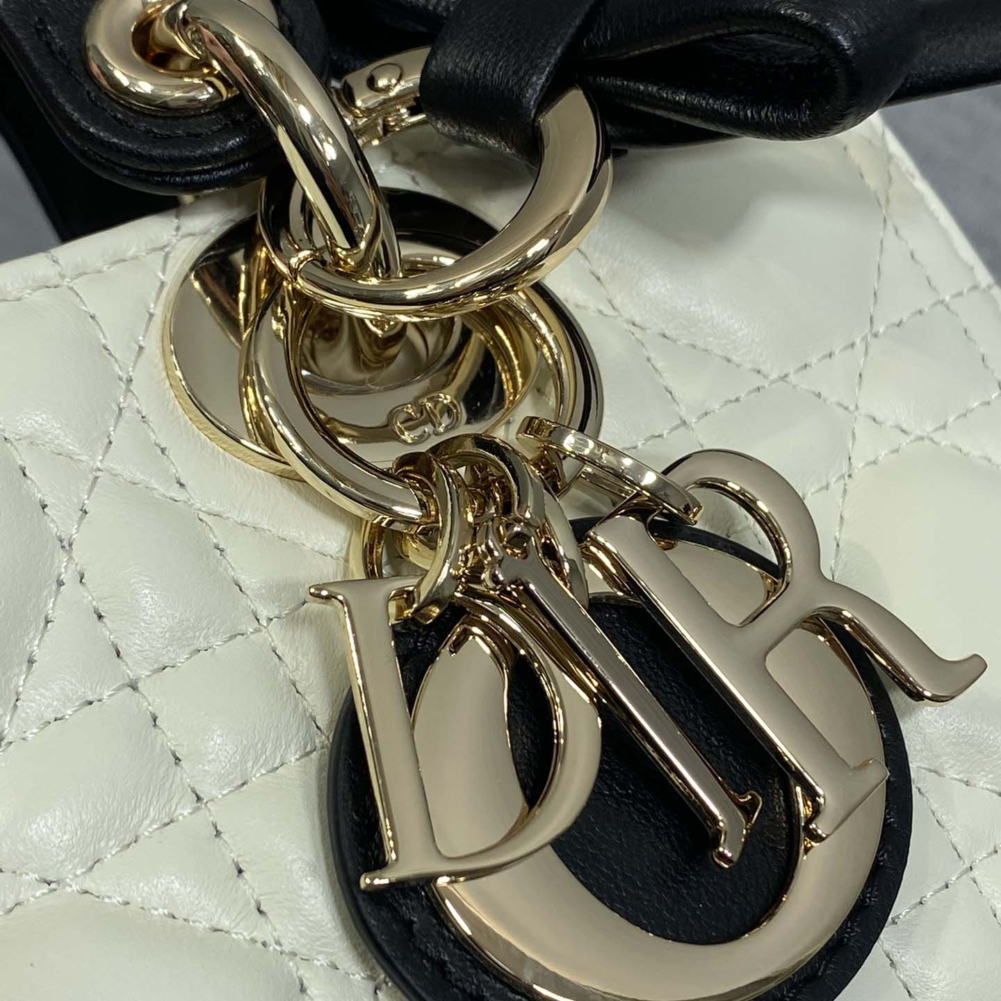 Dior Small Lady D-Joy Bag - DesignerGu