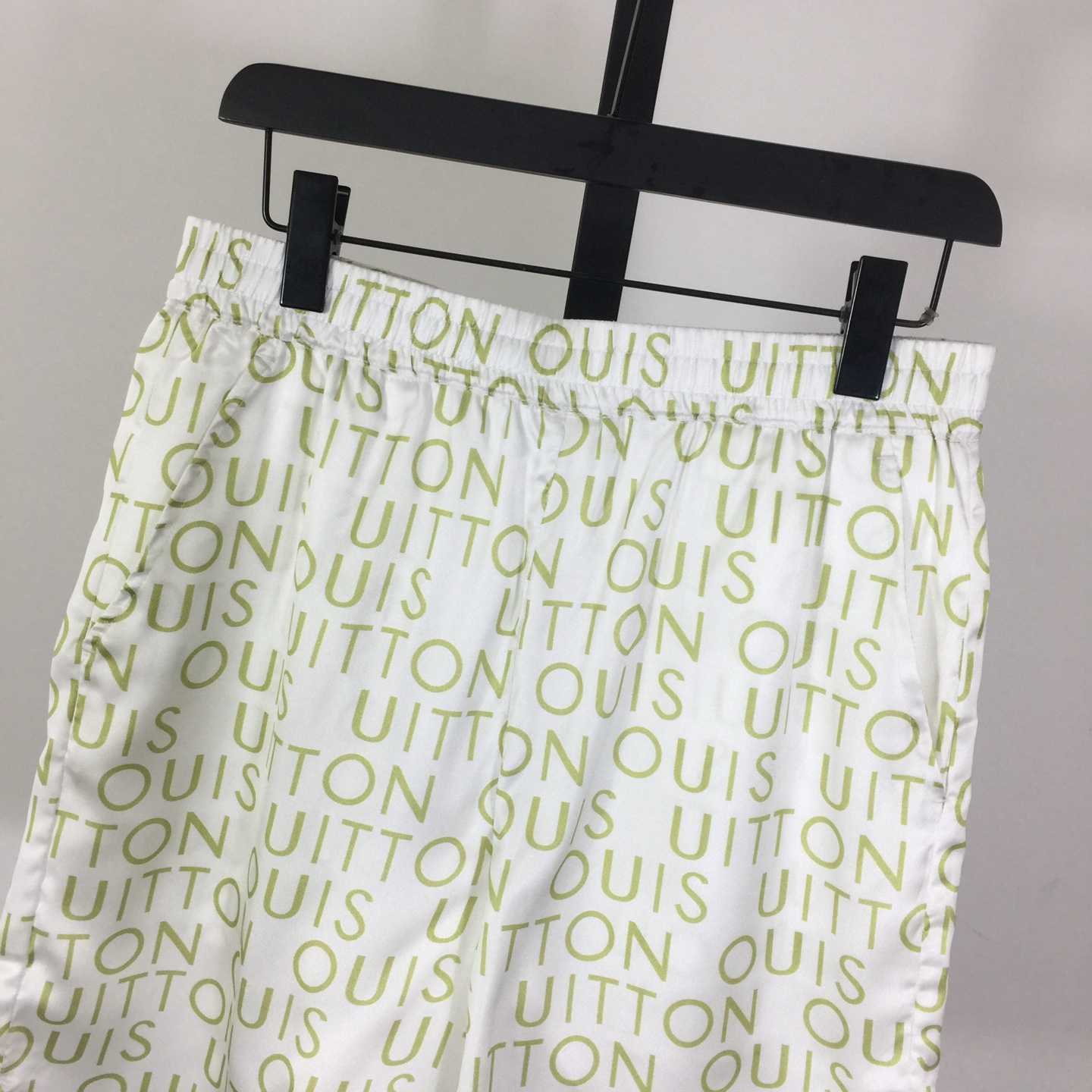 Louis Vuitton Printed Silk Shorts   1AJUTO - DesignerGu