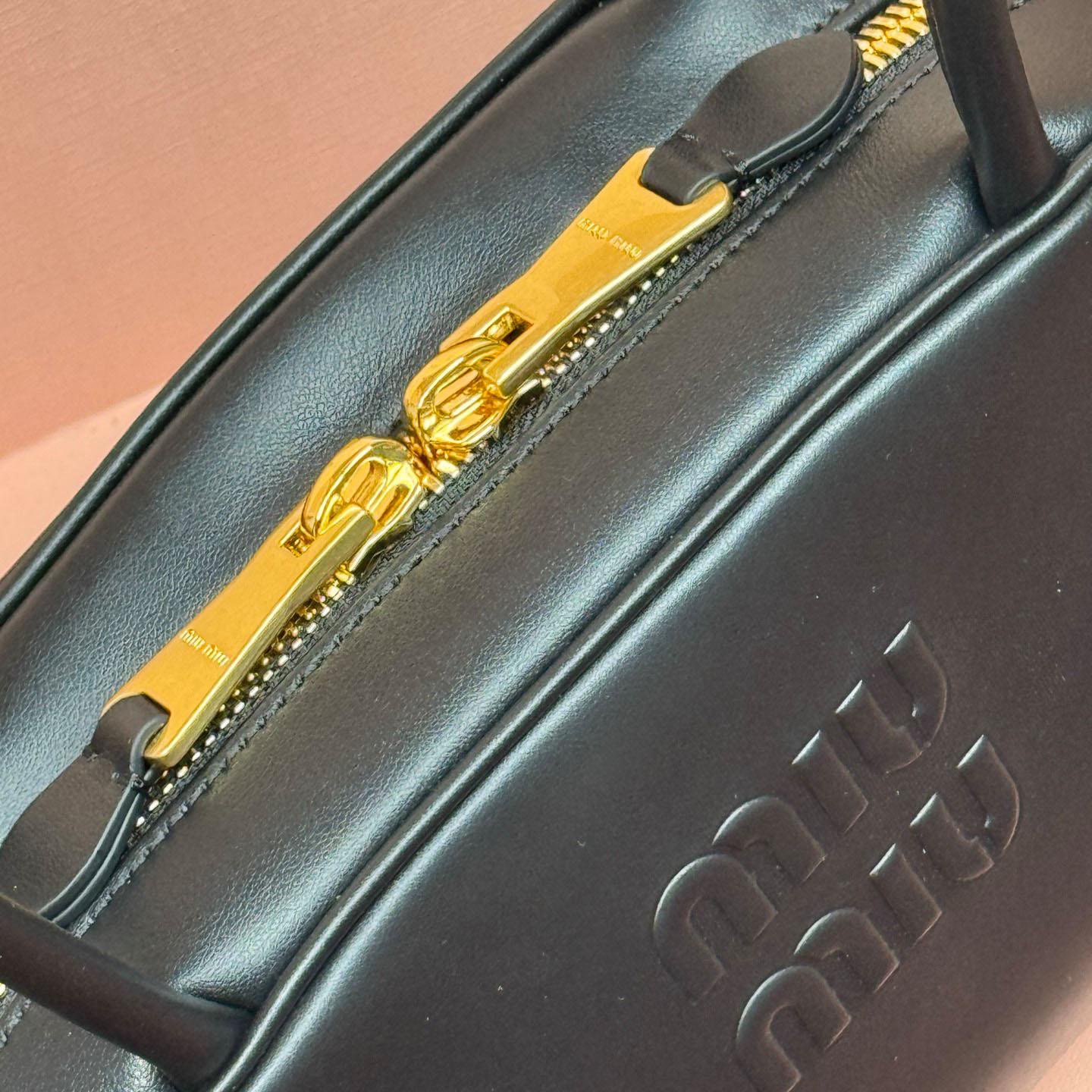 Miu Miu Beau Leather Bag - DesignerGu