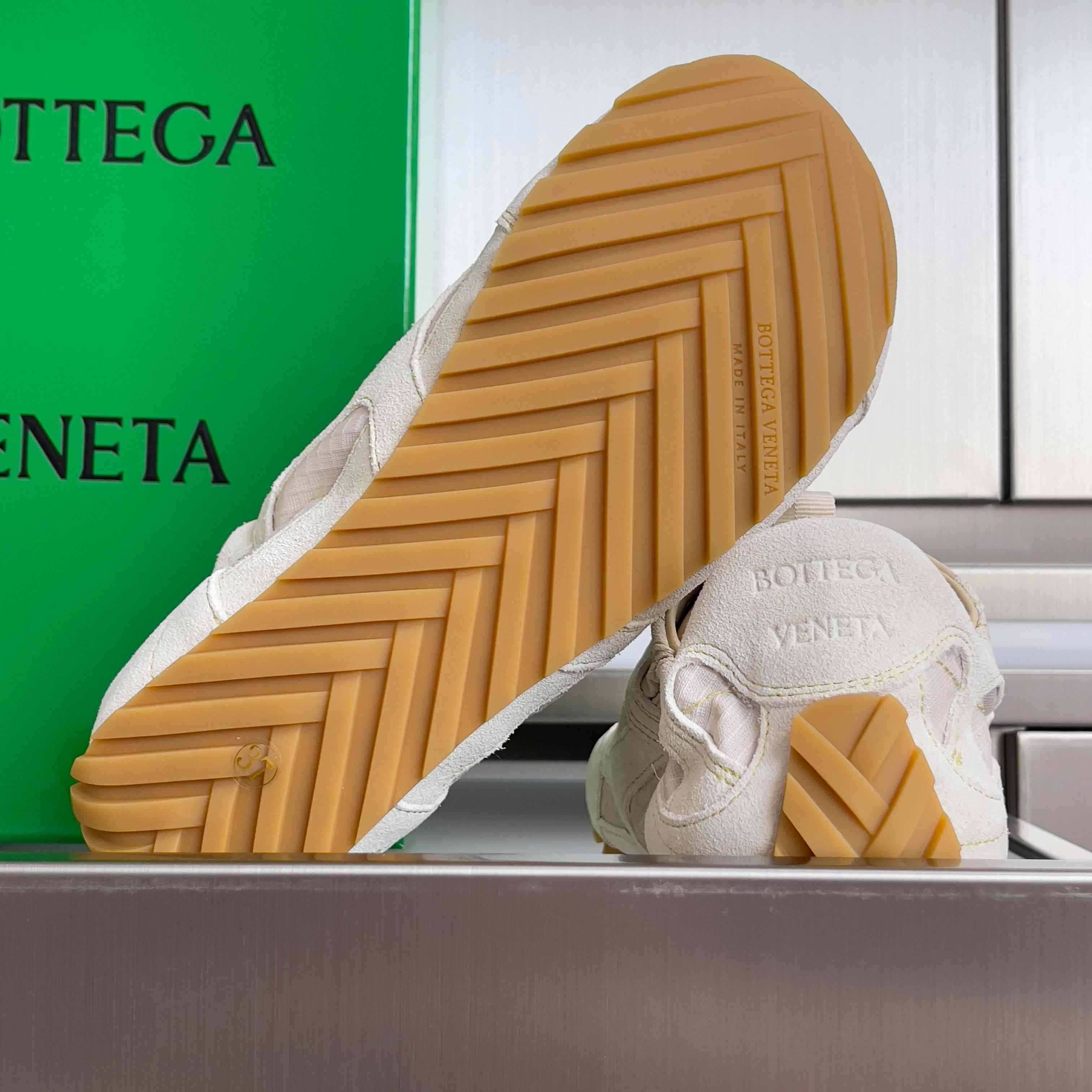 Bottega Veneta Orbit Flash Sneaker - DesignerGu