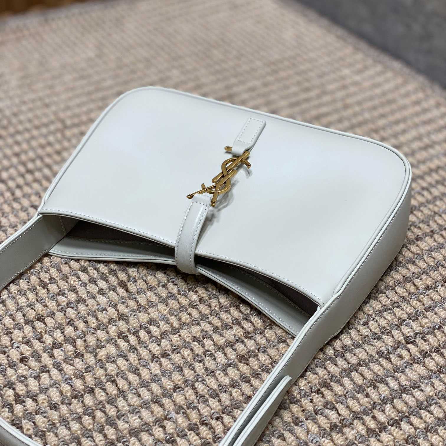 Saint Laurent Le 5 À 7 Hobo Bag 'Crema Soft' - DesignerGu