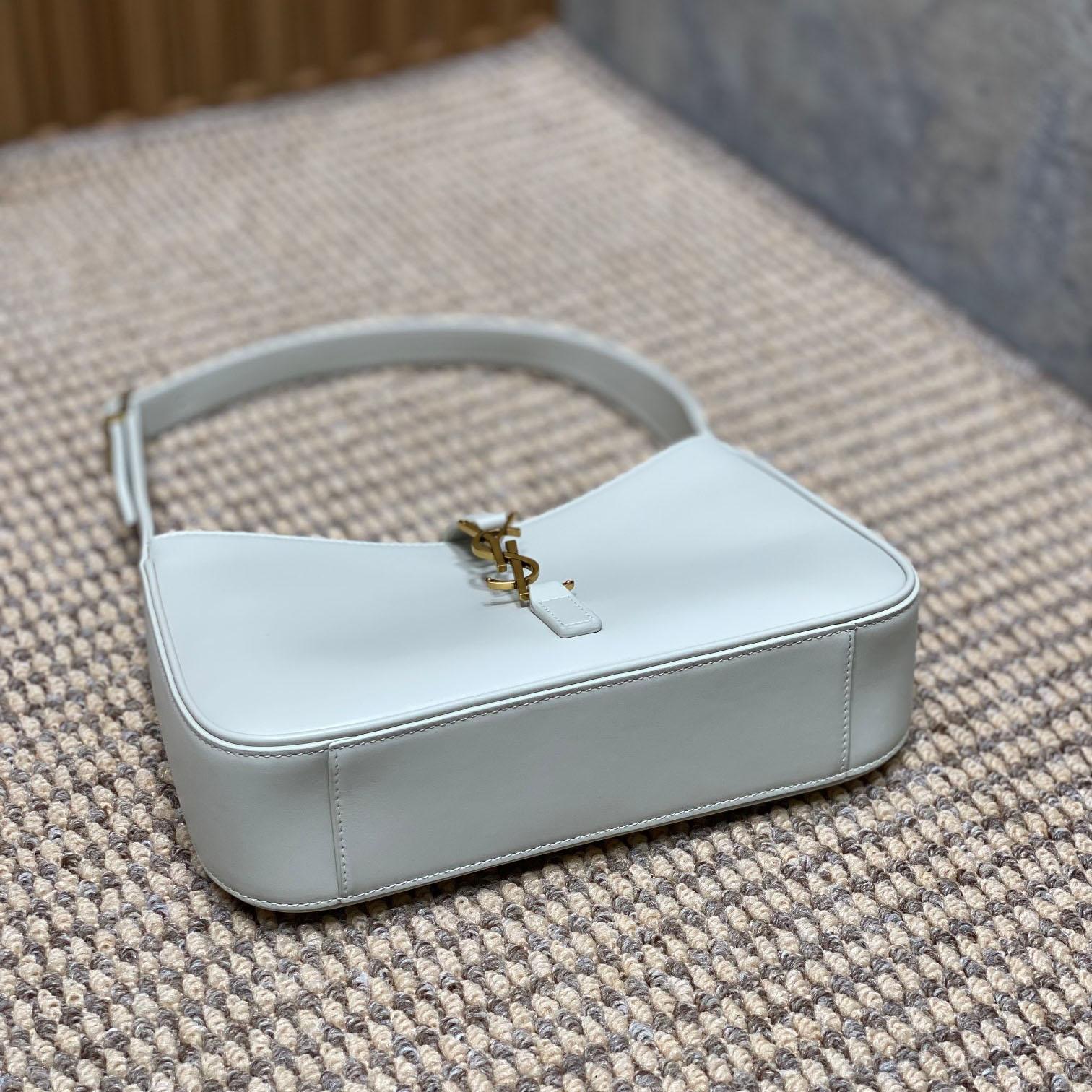 Saint Laurent Le 5 À 7 Hobo Bag 'Crema Soft' - DesignerGu