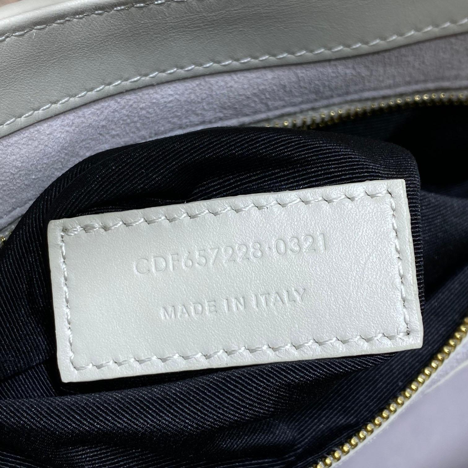 Saint Laurent Le 5 À 7 Hobo Bag 'Crema Soft' - DesignerGu