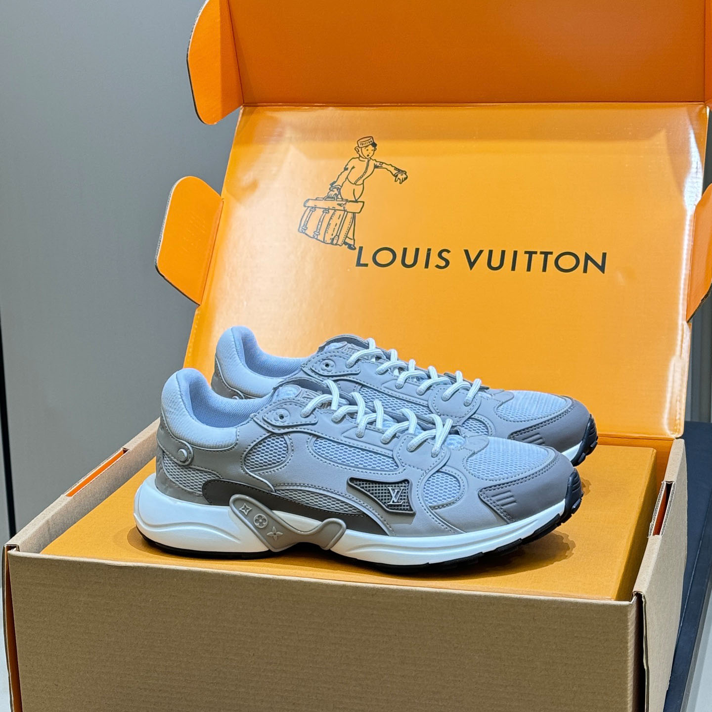 Louis Vuitton LV Olympia Sneaker 1AICQX - DesignerGu