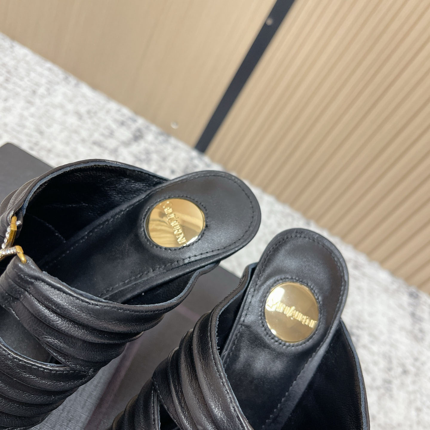 Saint Laurent EMILIE Mules In Satin Crepe - DesignerGu