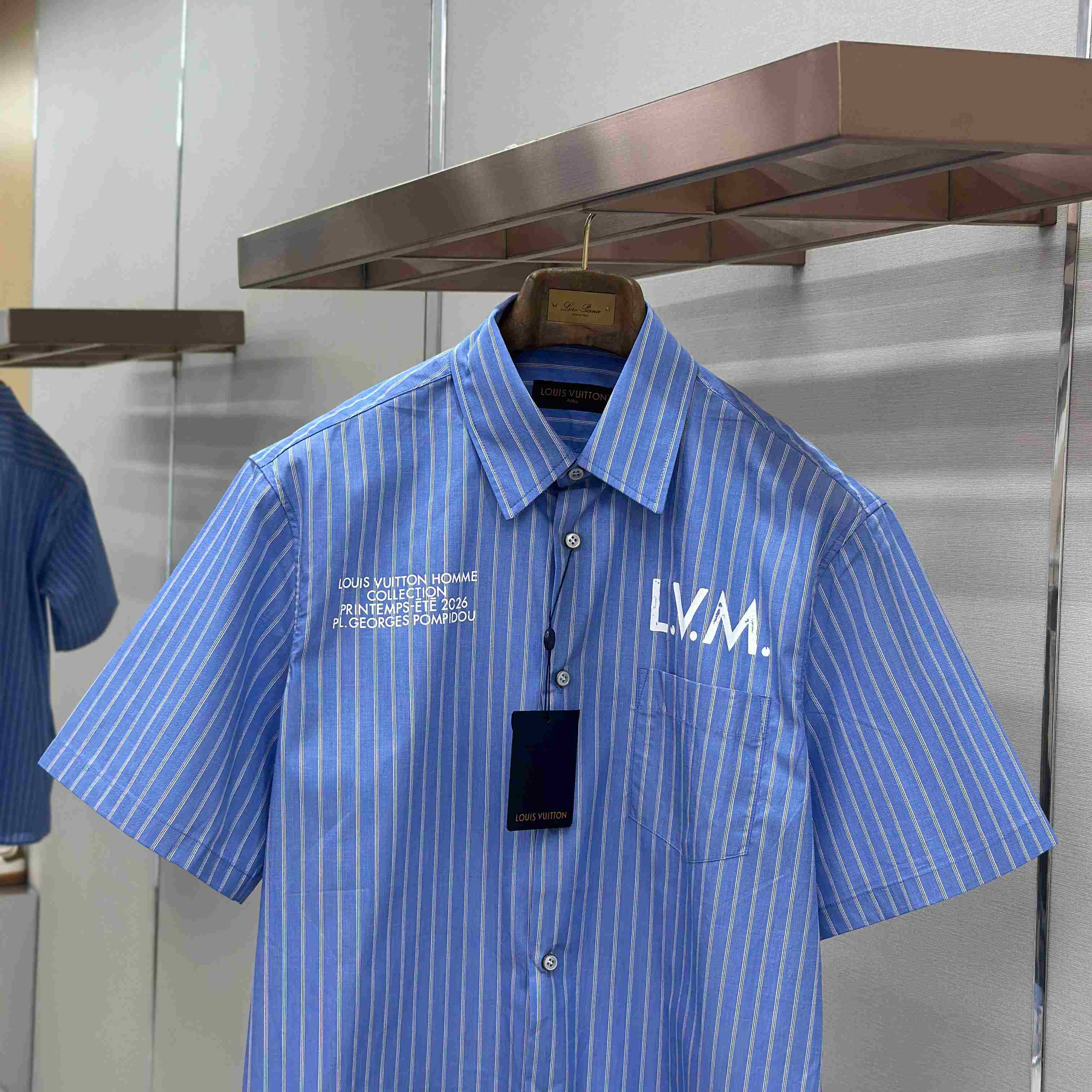 Louis Vuitton Short-Sleeved Shirt 1AJURK - DesignerGu