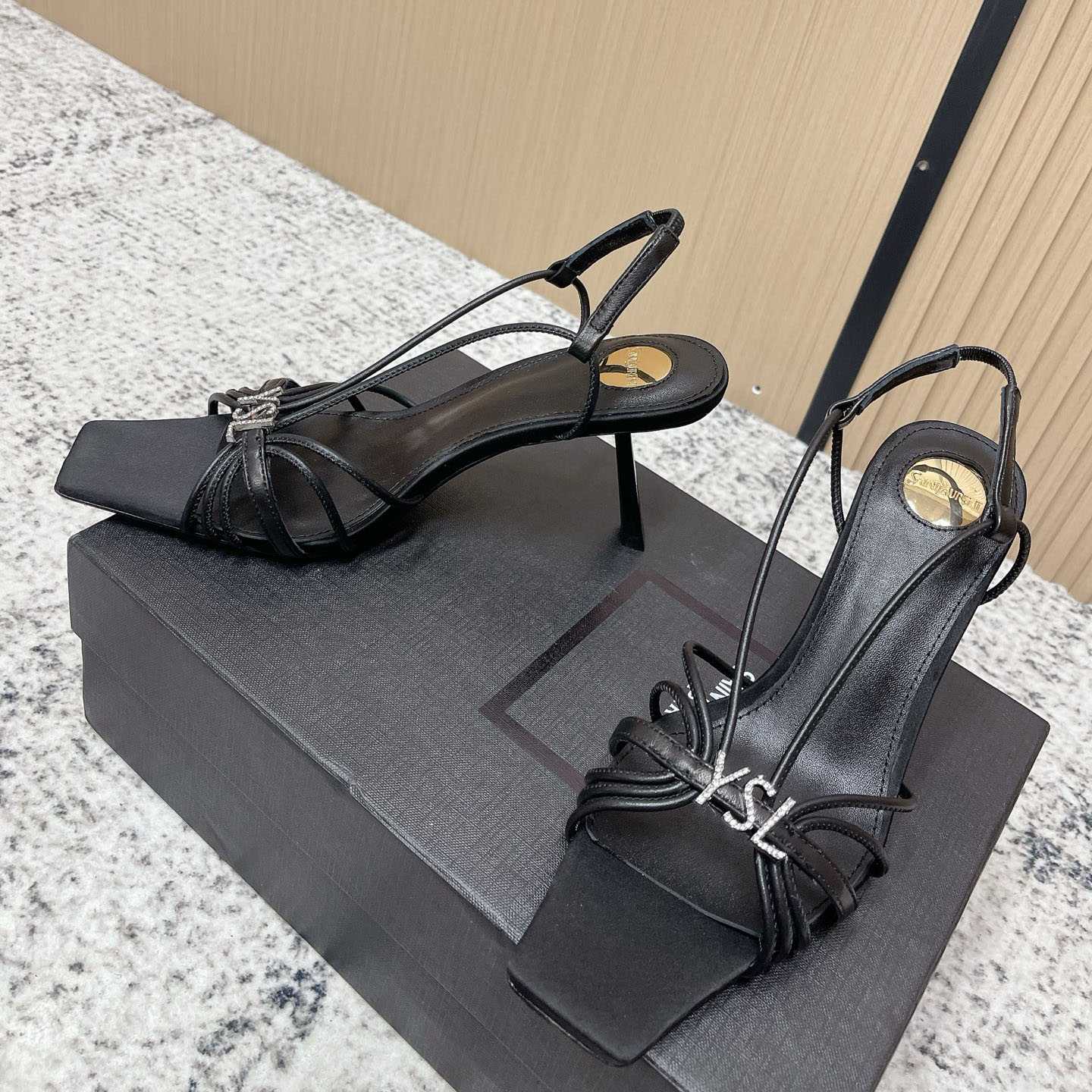 Saint Laurent JERRY Sandals In Smooth Leather - DesignerGu