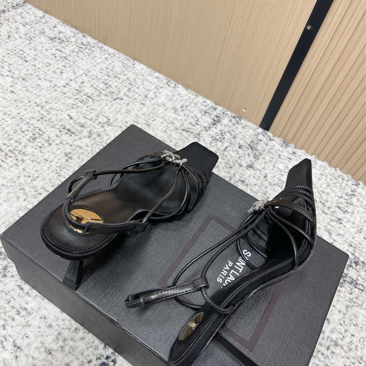 Saint Laurent JERRY Sandals In Smooth Leather - DesignerGu