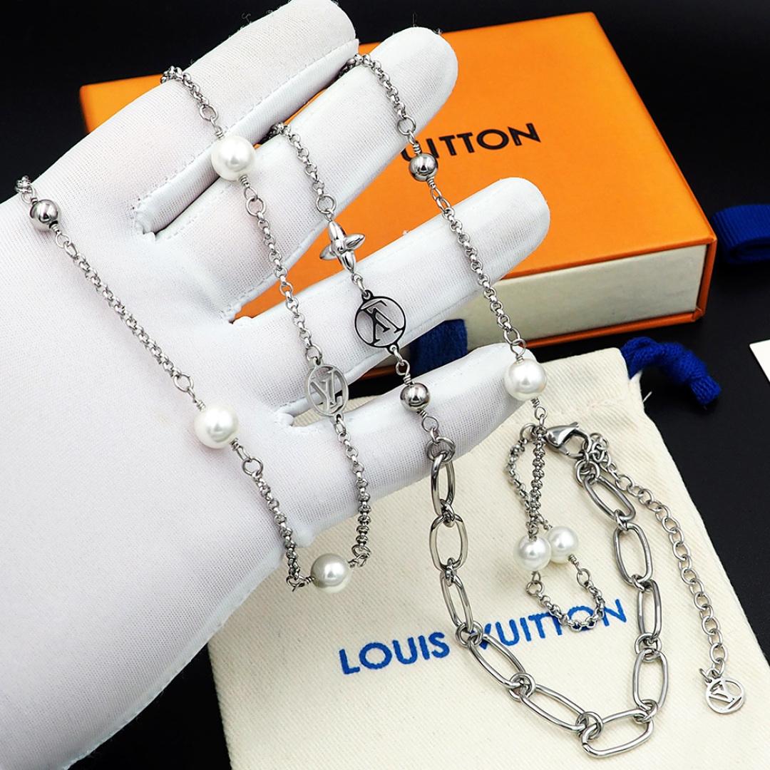 Louis Vuitton LV Mix Chains Necklace   M02516 - DesignerGu