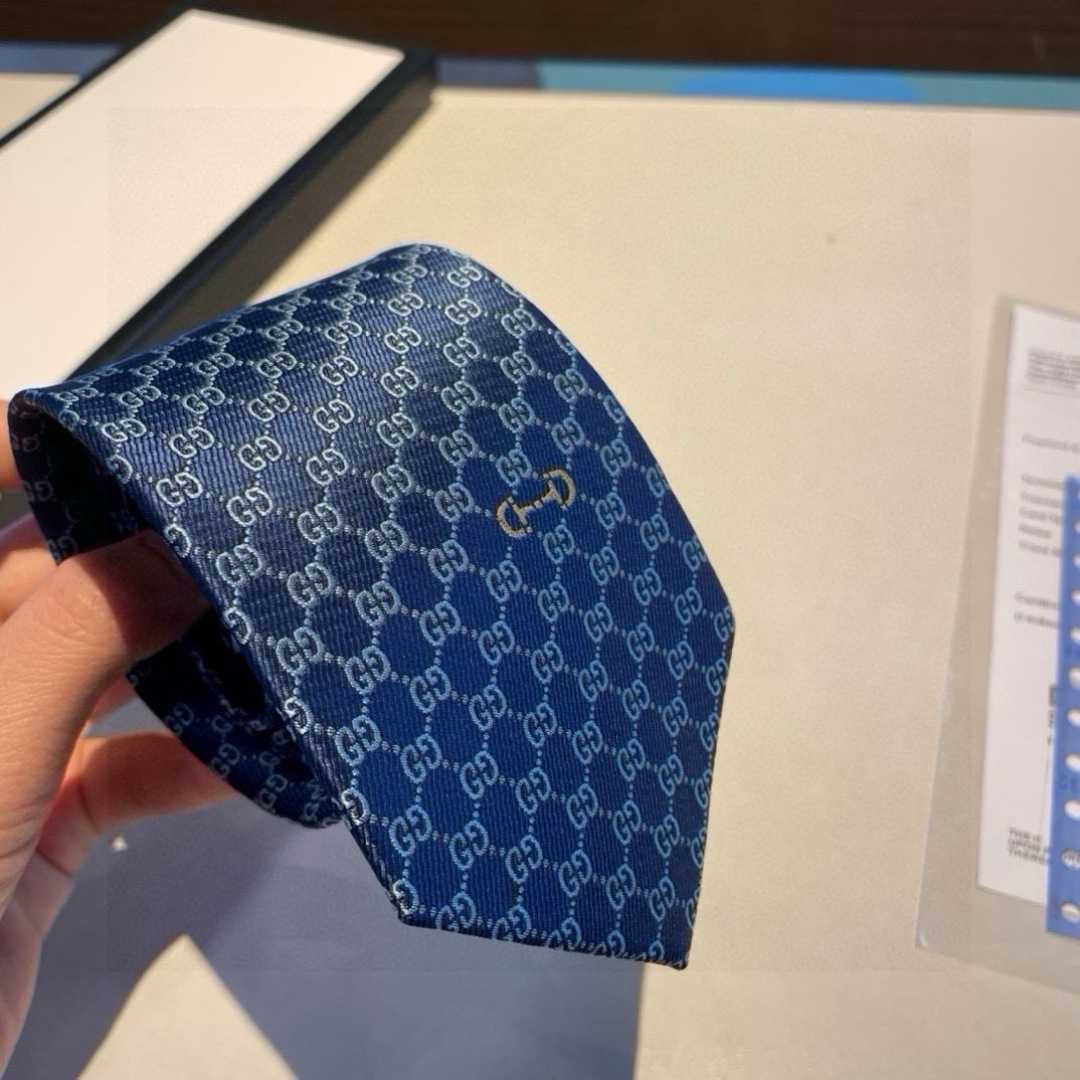 Gucci GG Silk Jacquard Tie - DesignerGu