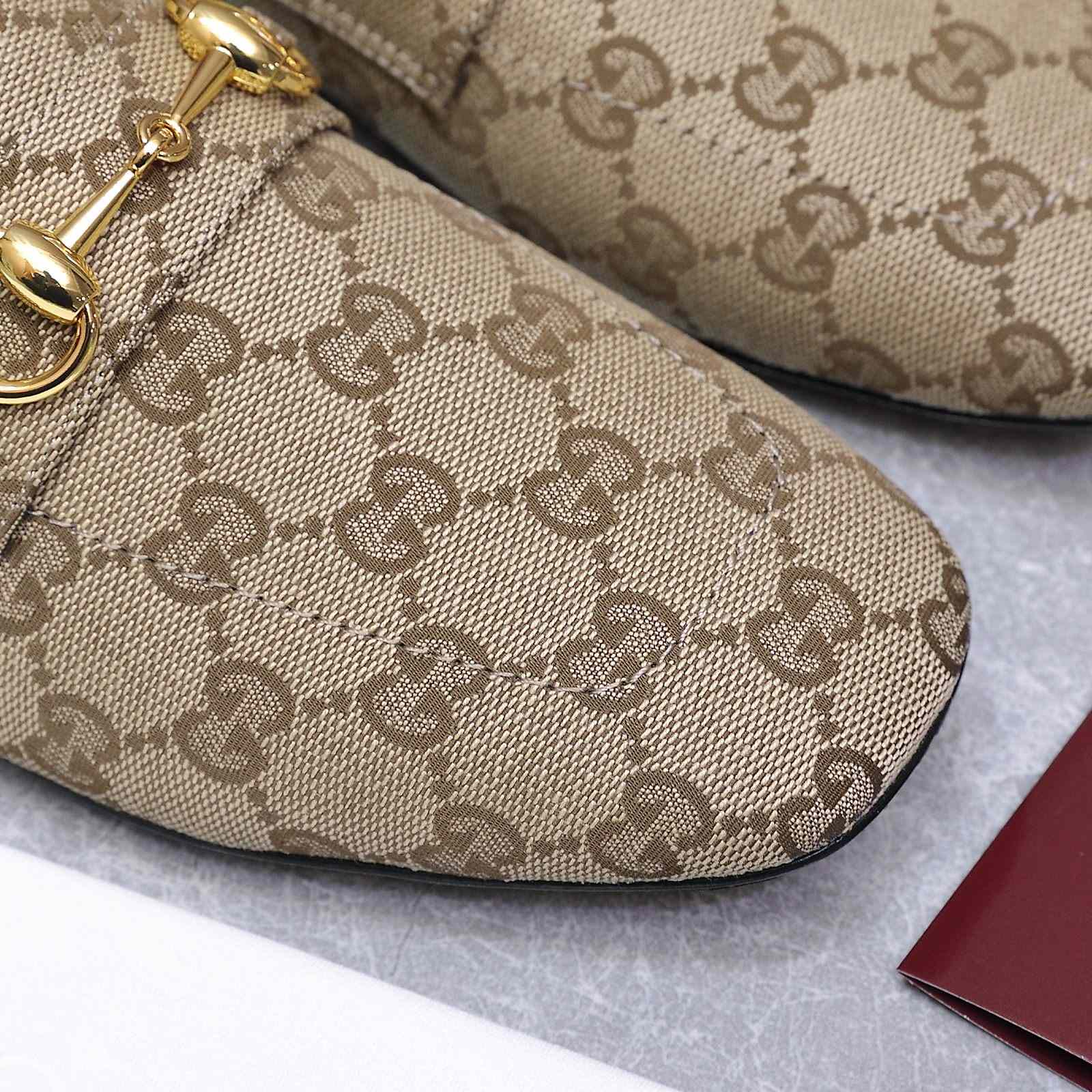 Gucci Women's Ragazzo Loafer - DesignerGu