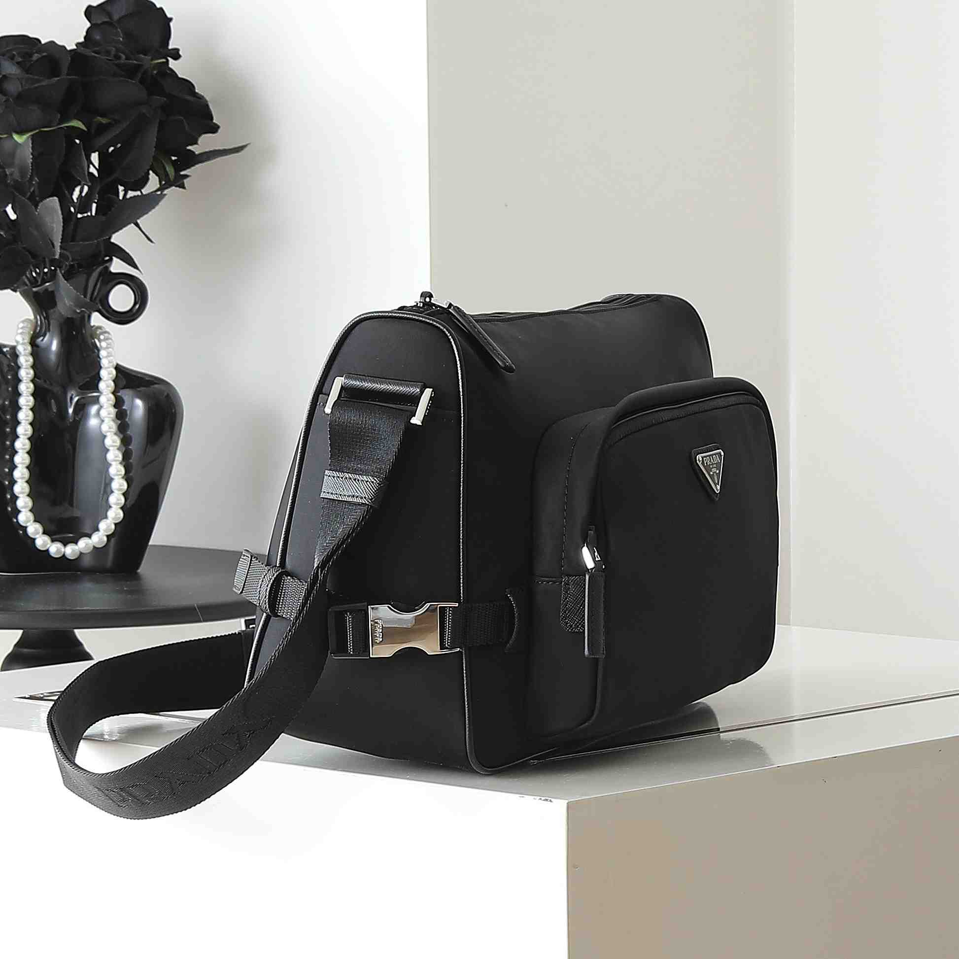 Prada Large Re-Nylon And Saffiano leather shoulder bag - DesignerGu