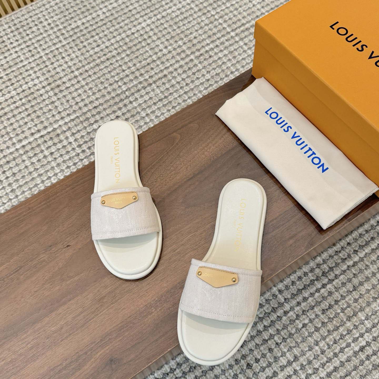 Louis Vuitton Lily Flat Mule   1AJPML - DesignerGu