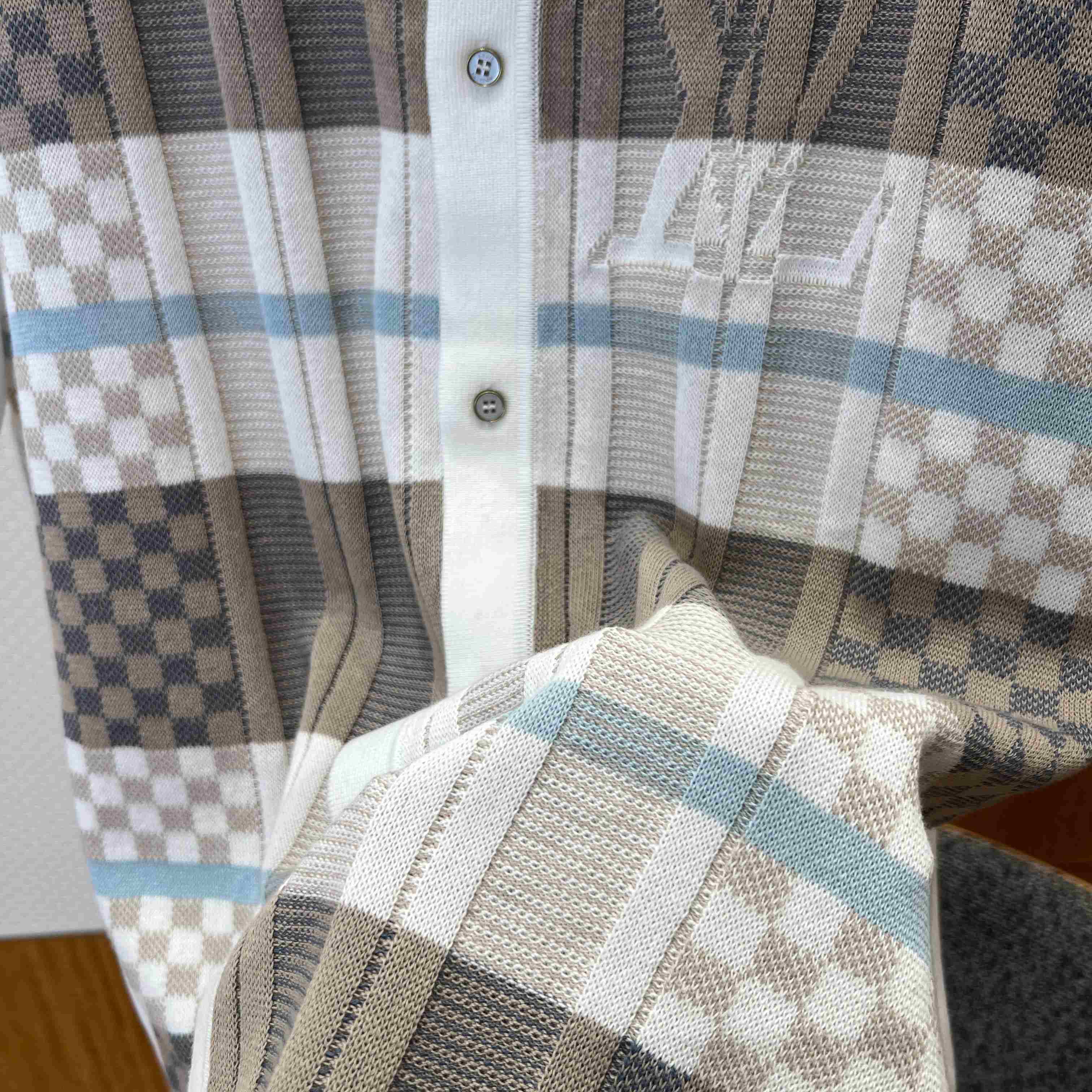 Louis Vuitton Graphic Jacquard Short-Sleeved Shirt 1AJTVO - DesignerGu